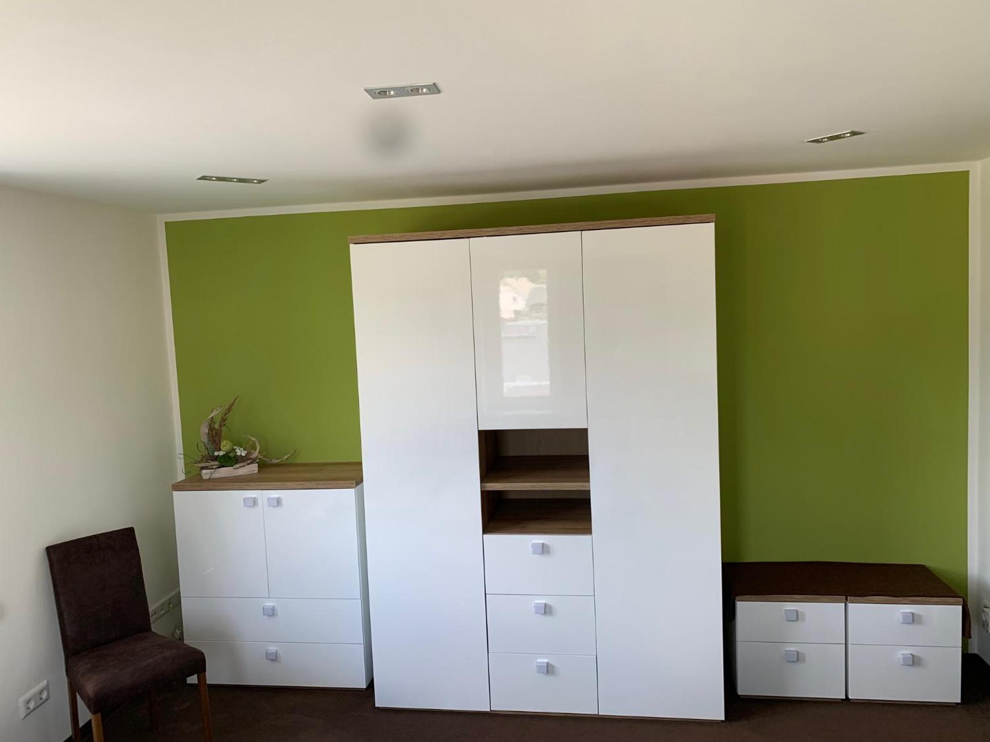 One-Bedroom Apartment photo 1