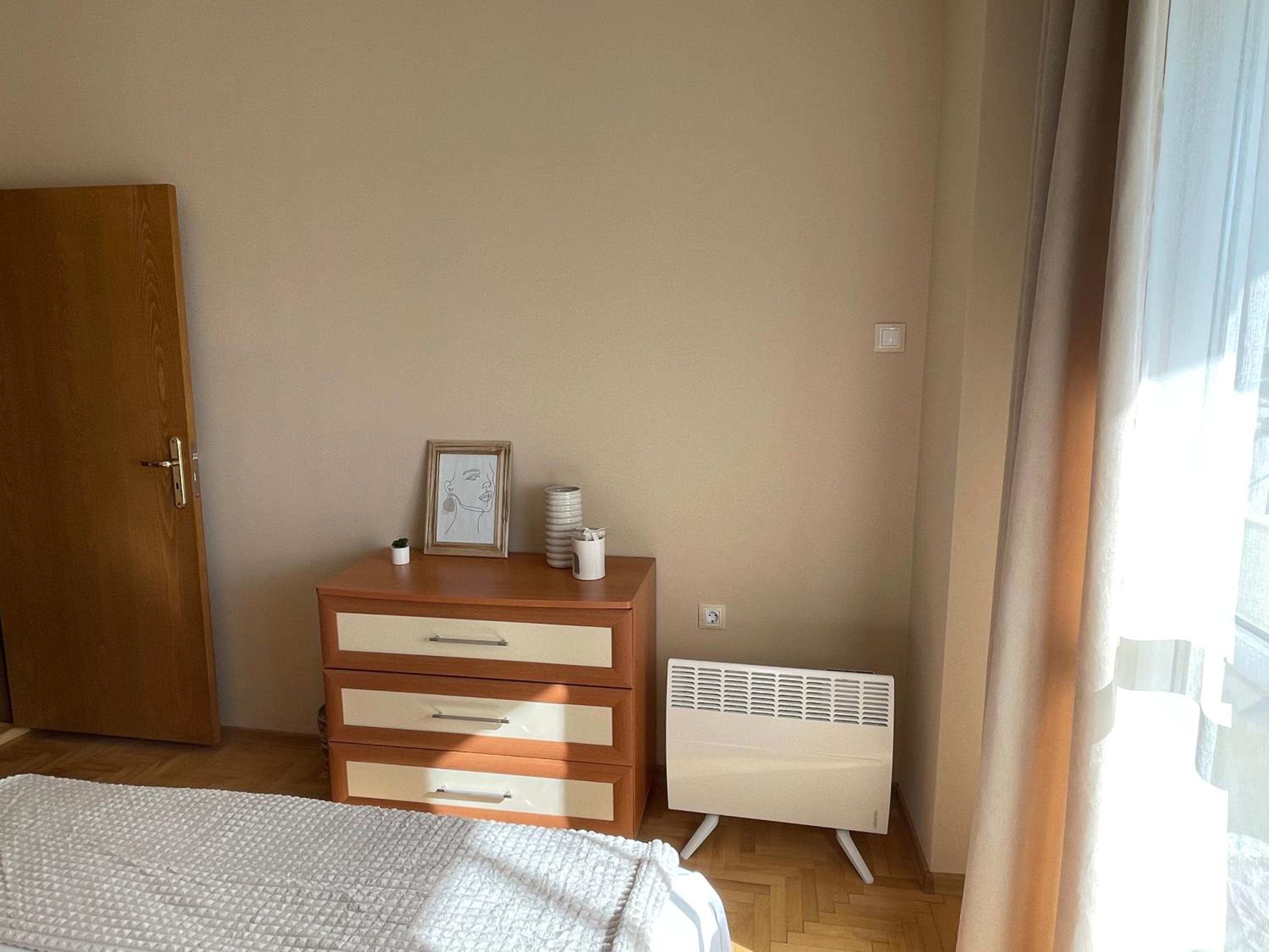 One-Bedroom Apartment photo 3