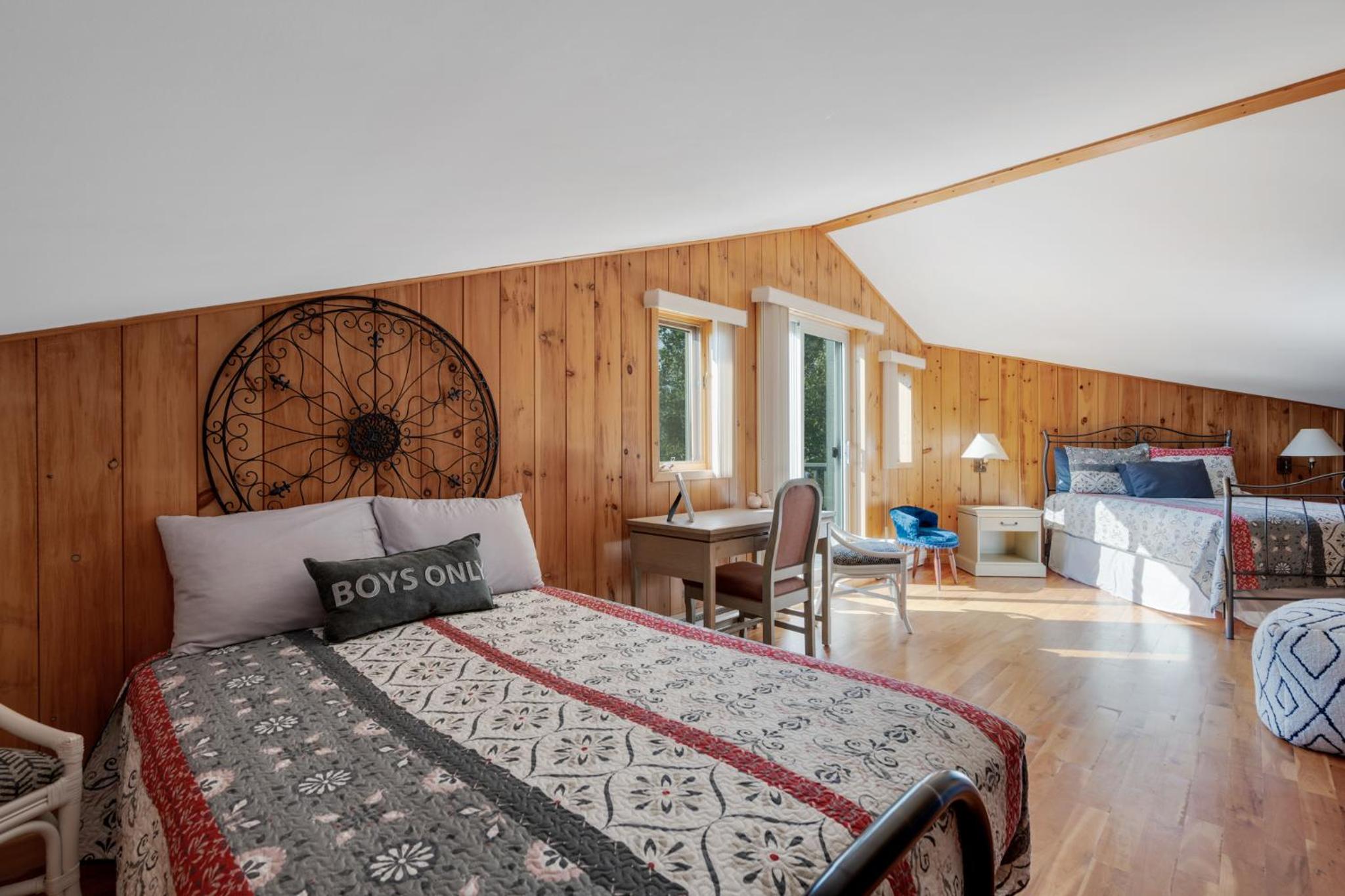 Three-Bedroom Chalet photo 1