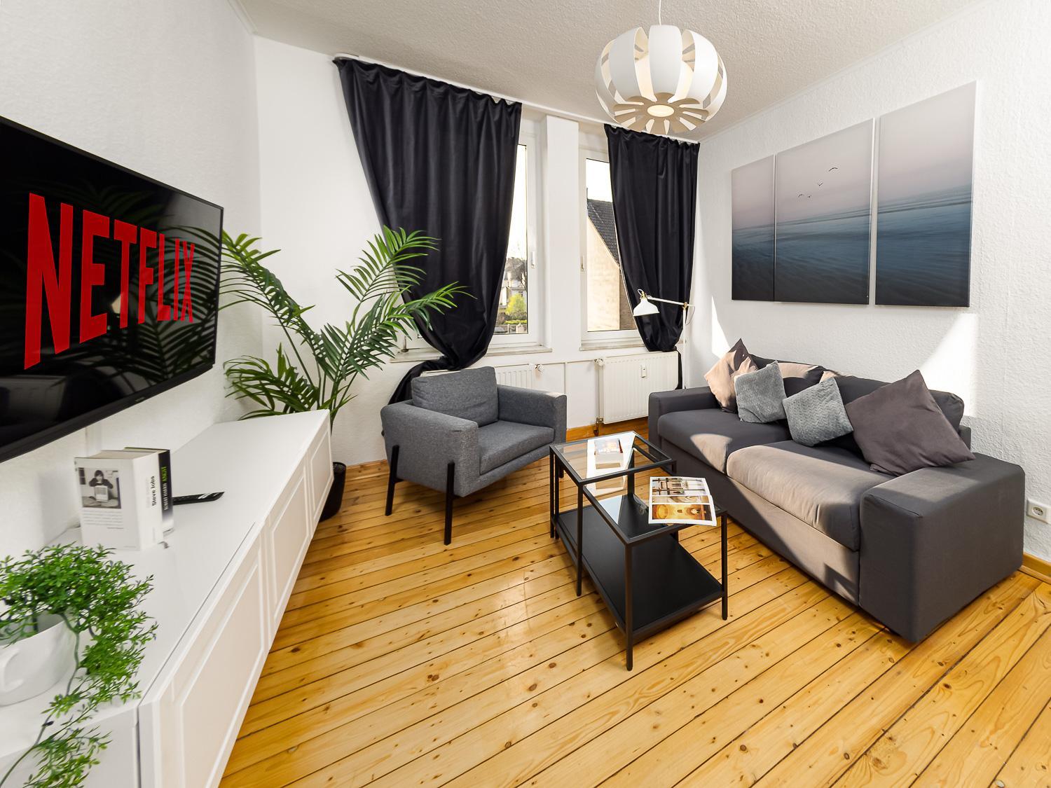 One-Bedroom Apartment photo 1
