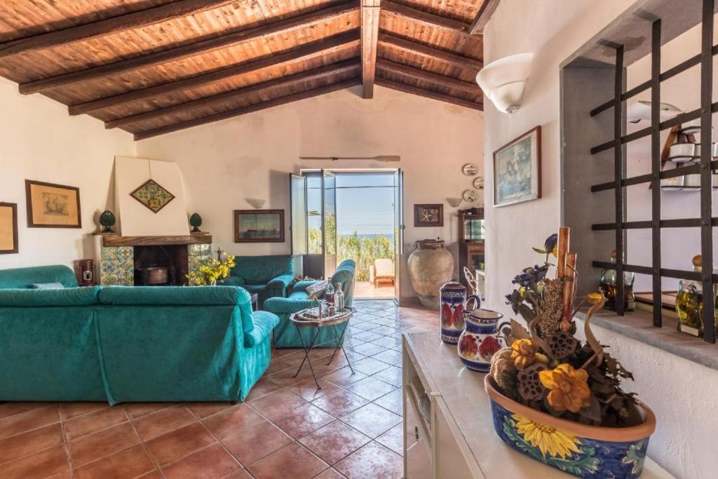 Three-Bedroom Villa photo 1