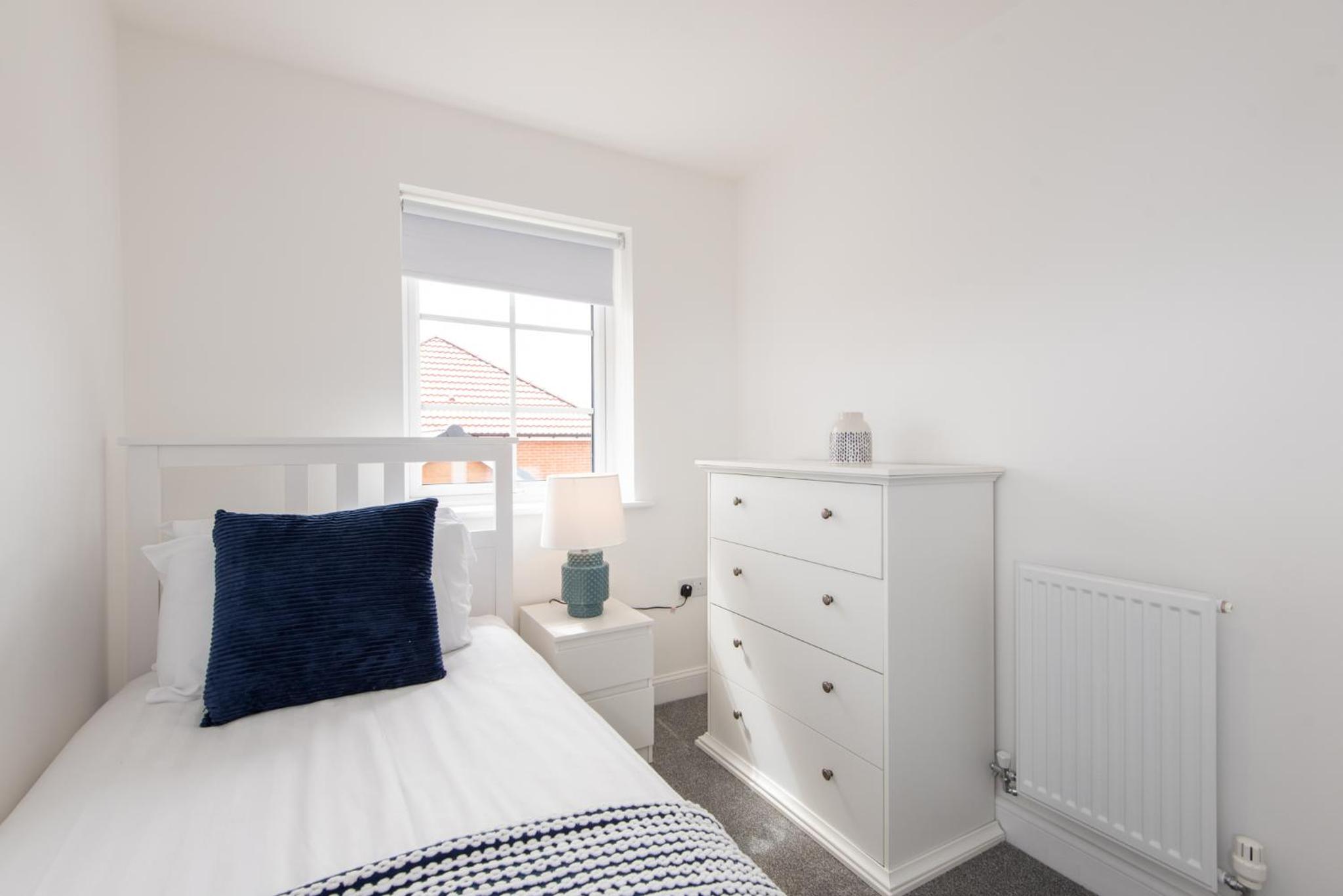 Three-Bedroom House photo 3
