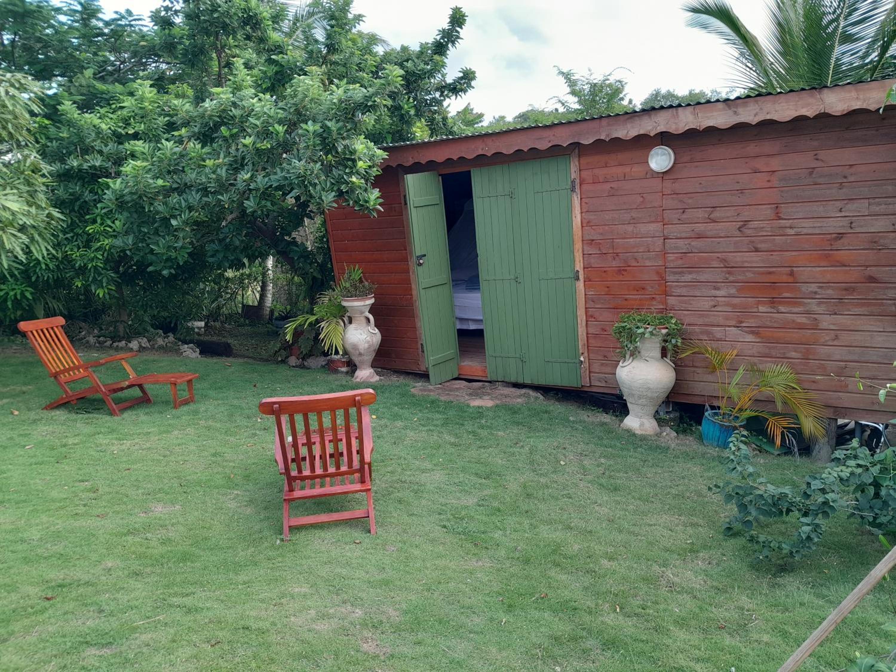 Bungalow photo 1