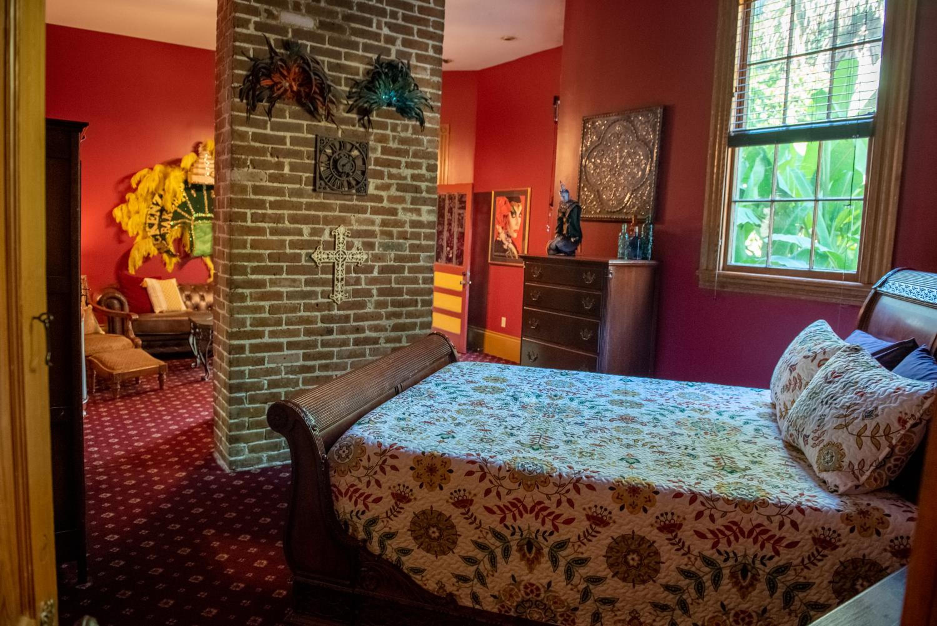 Queen Suite - Photo 5