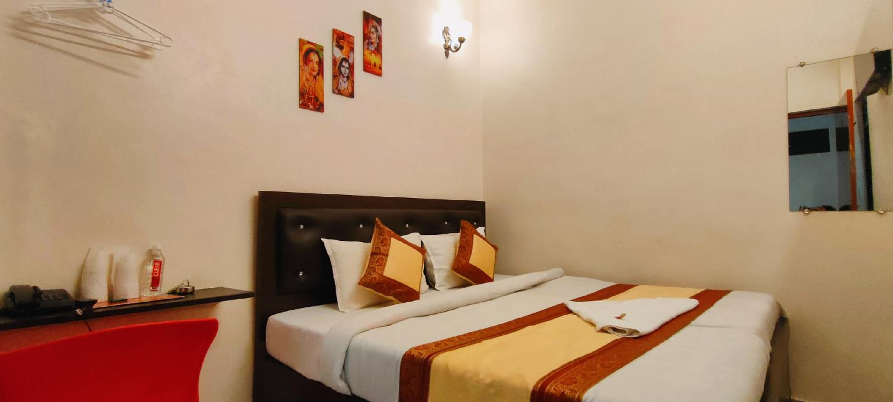 Standard Double Room - Photo 4