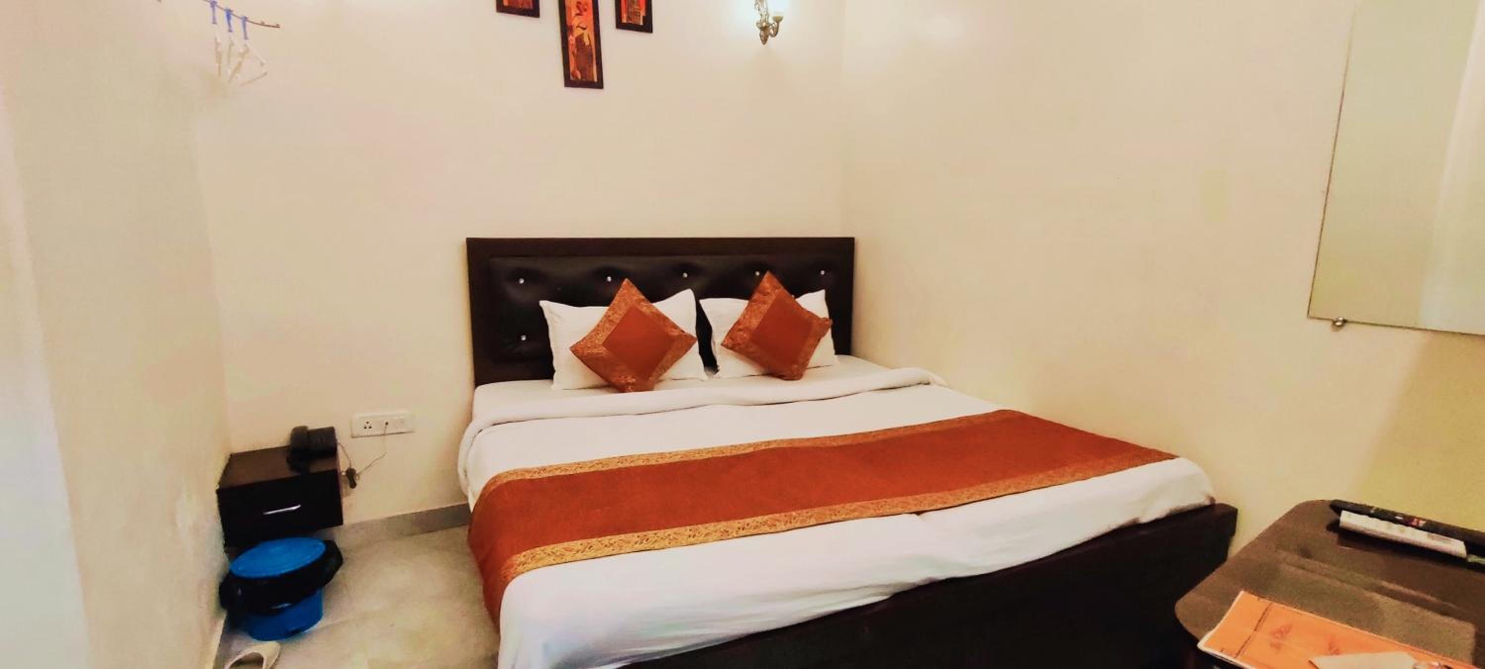 Standard Double Room - Photo 6