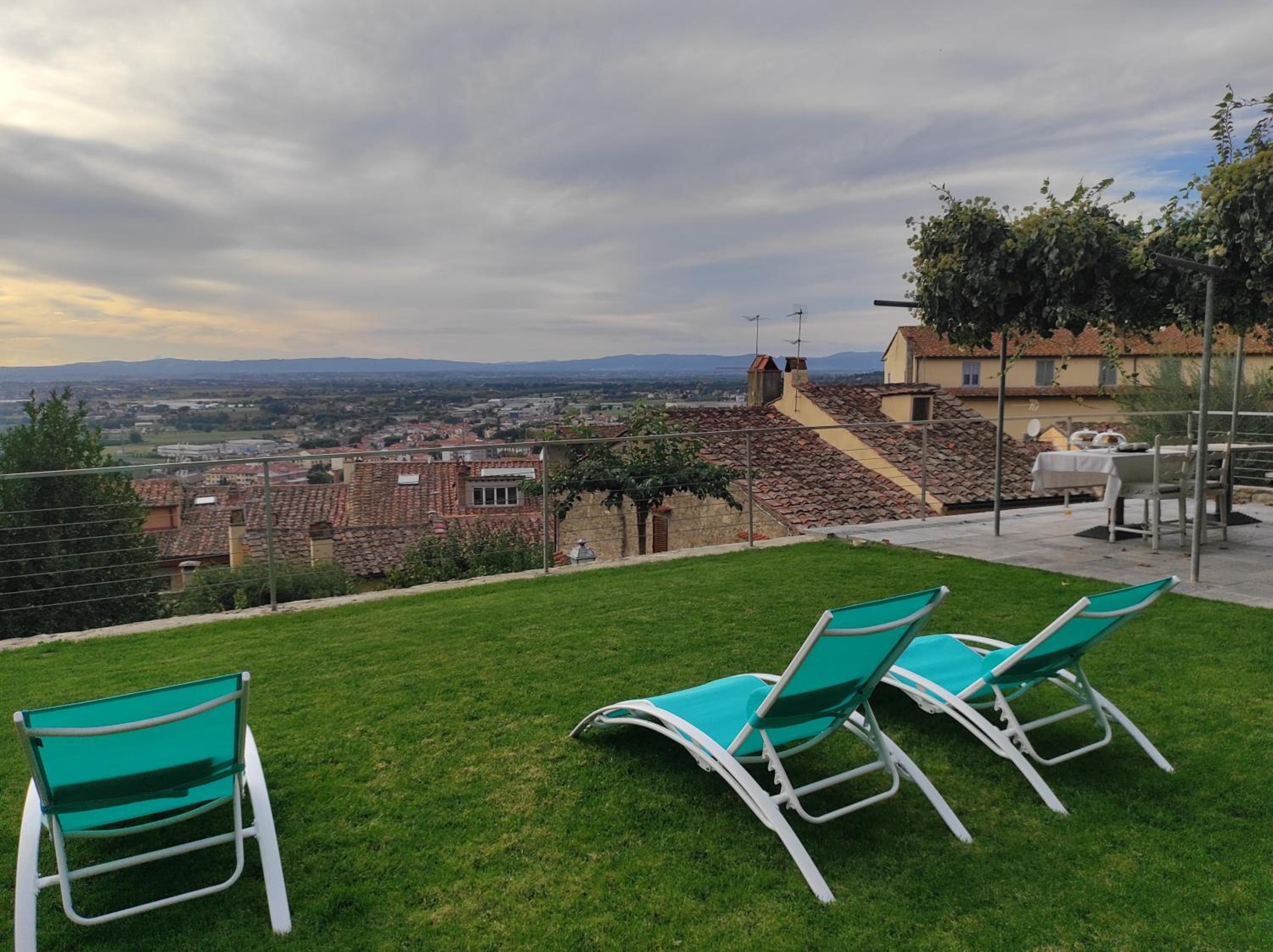 Double Room with Garden View - Photo 4