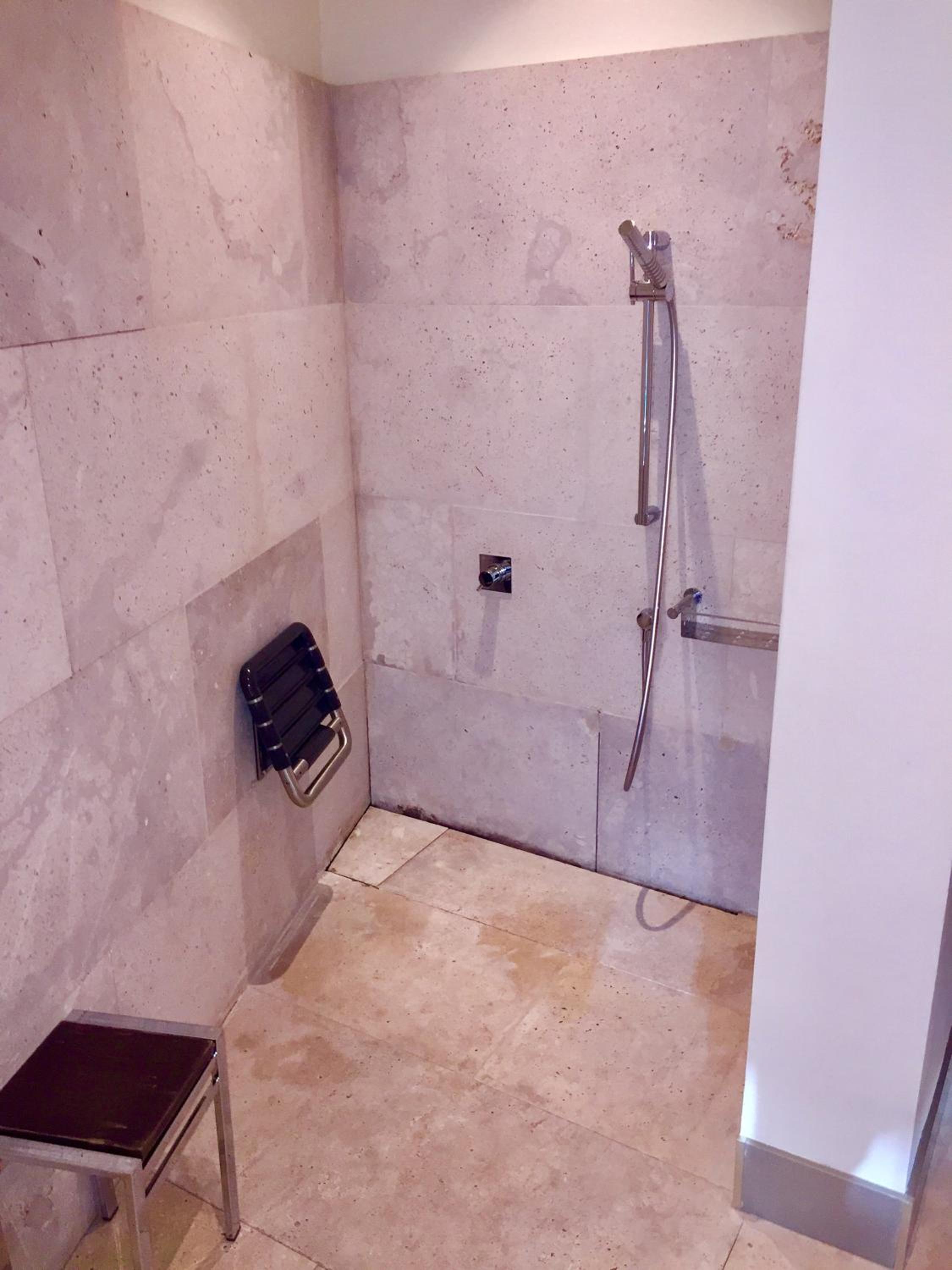 Double Room - Disability Access - Photo 3