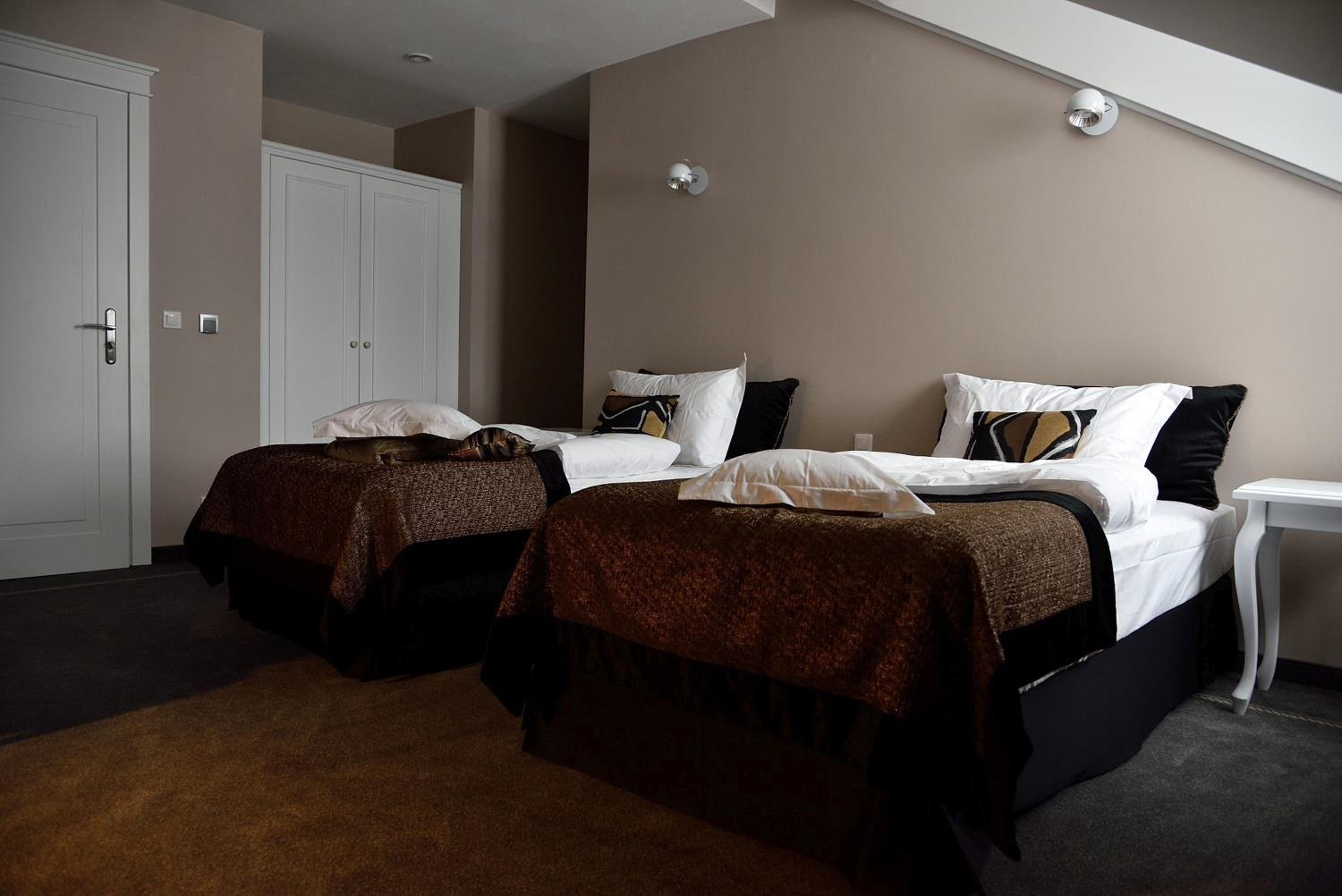 Superior Twin Room - Photo 3
