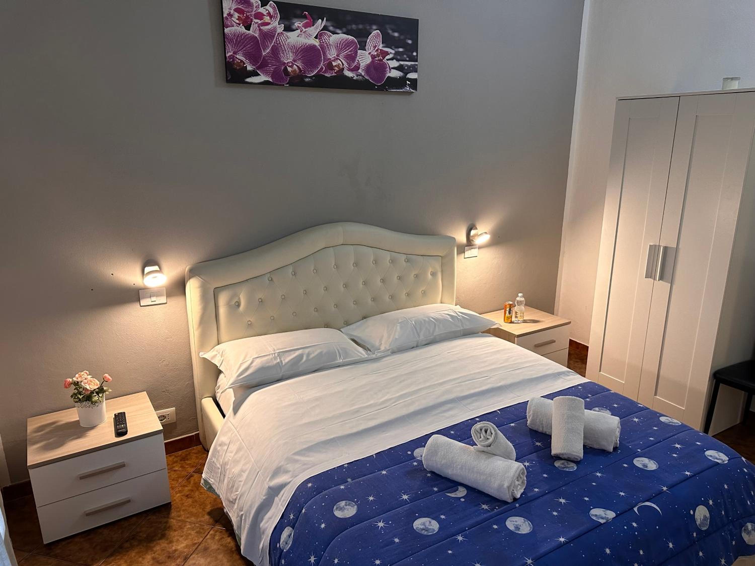 Double Room with Private Bathroom - Photo 7