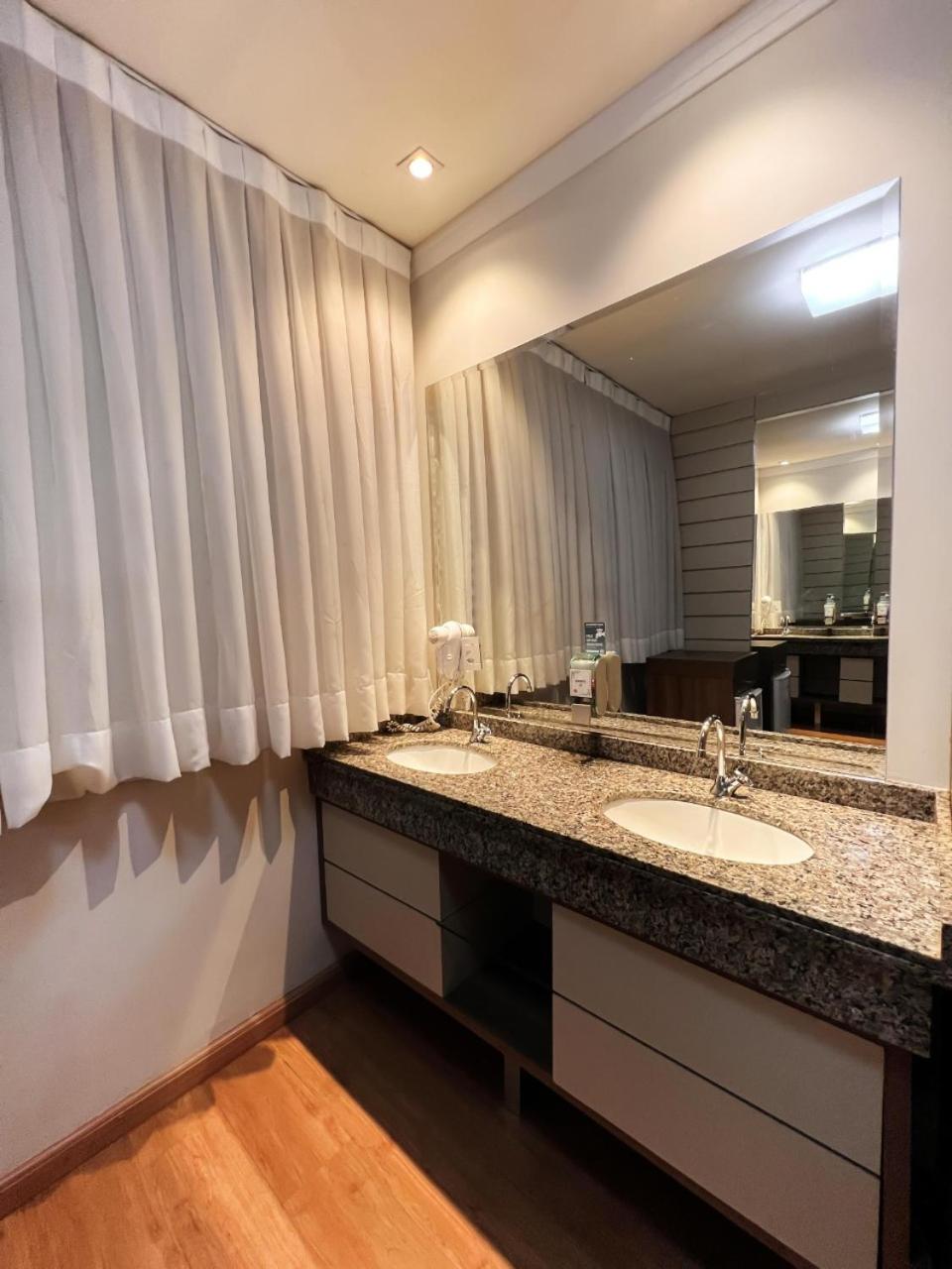 Deluxe Double Or Twin Room photo 3