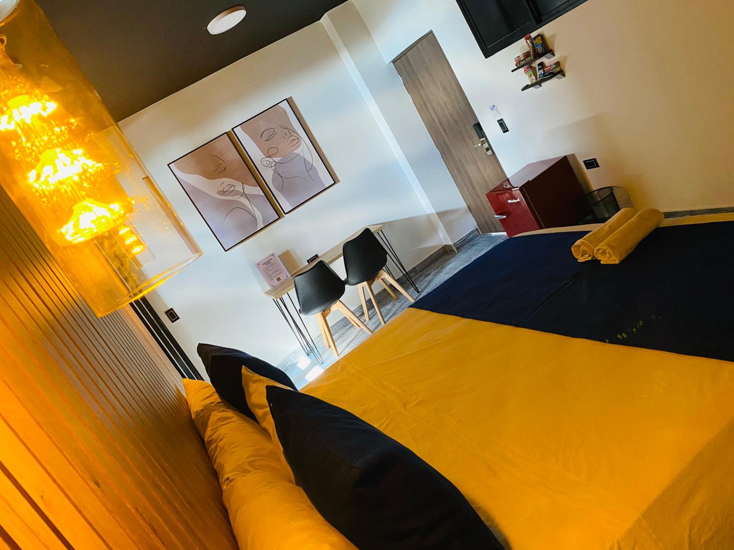 Deluxe Suite With Spa Bath photo 2