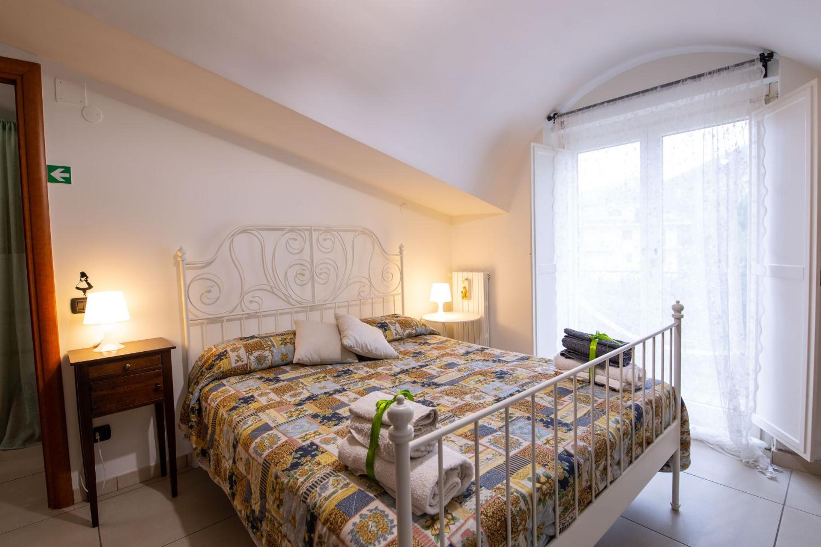 Double Room with Private External Bathroom photo 1
