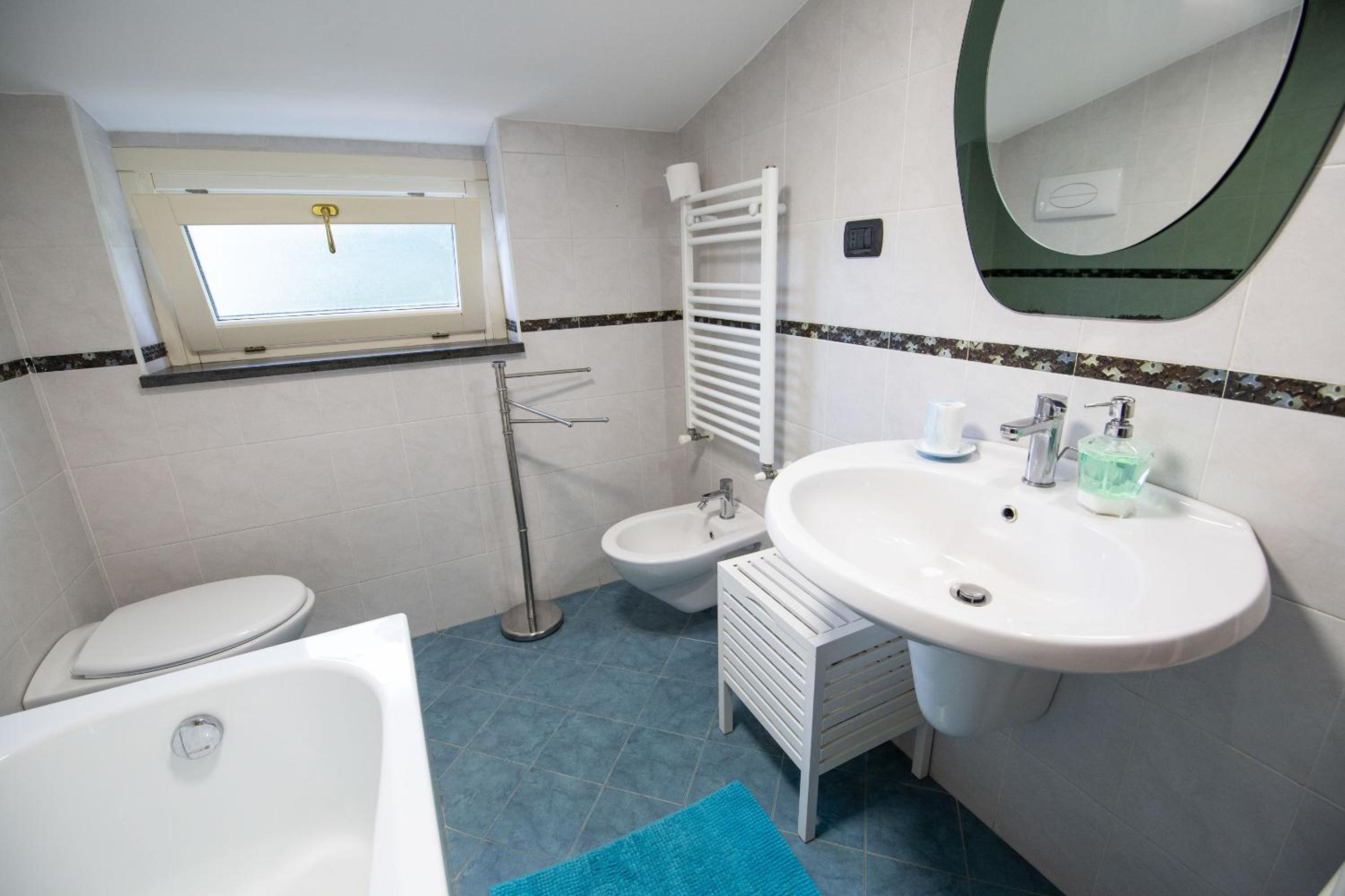 Double Room with Private External Bathroom photo 3