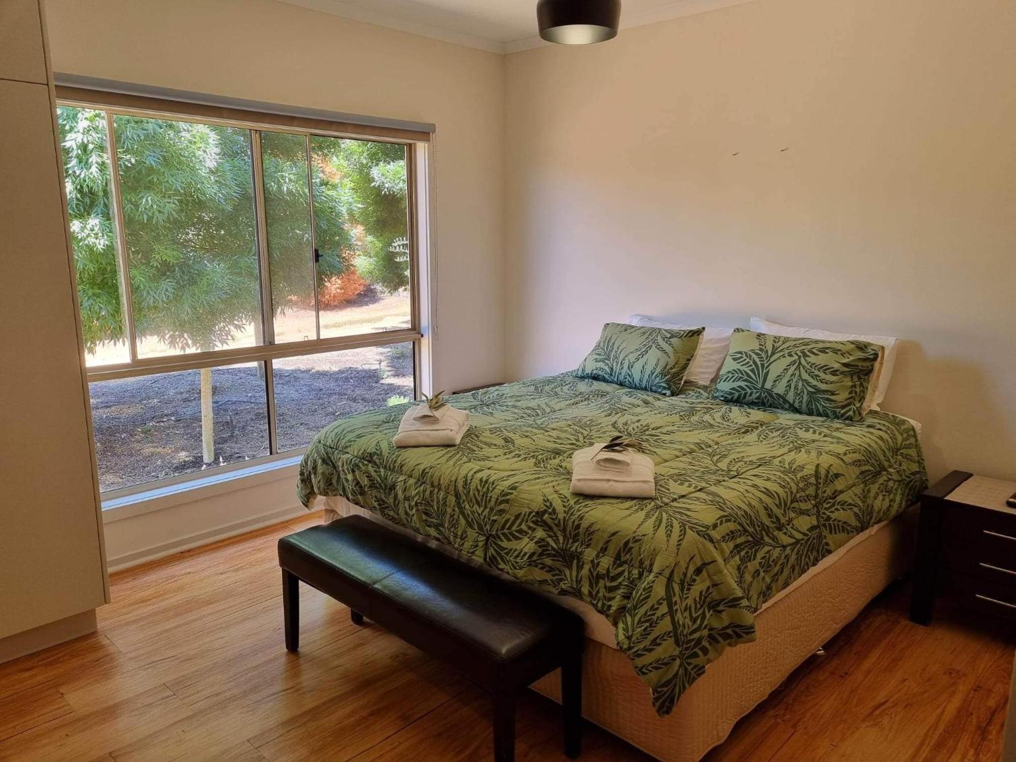 Three-Bedroom House photo 1