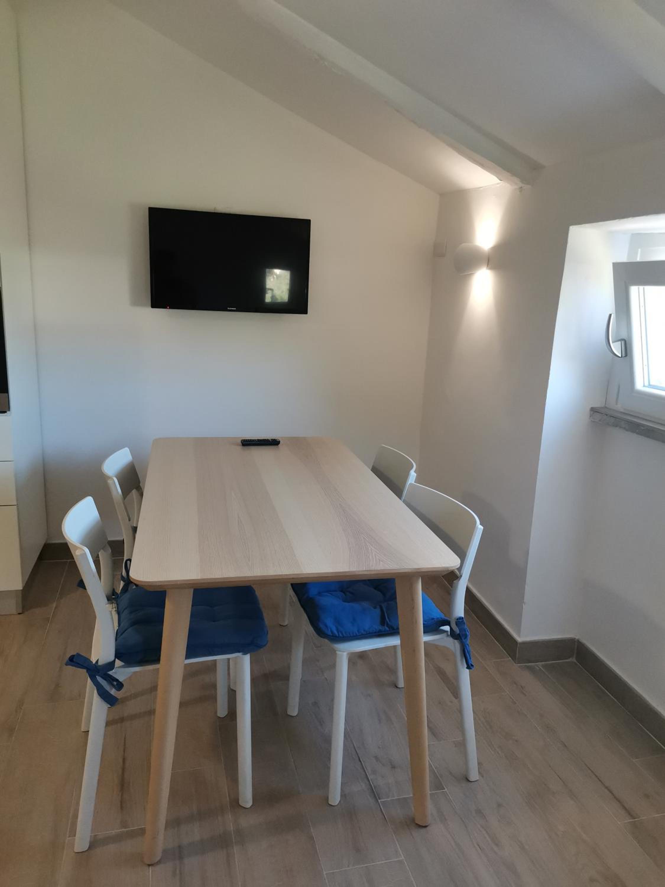 Apartment with Sea View - Photo 18