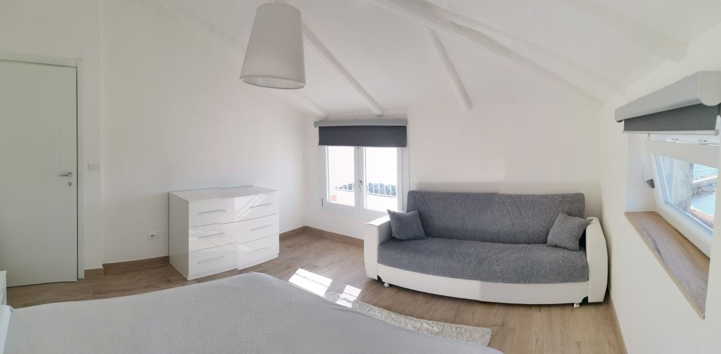 Apartment with Sea View - Photo 13