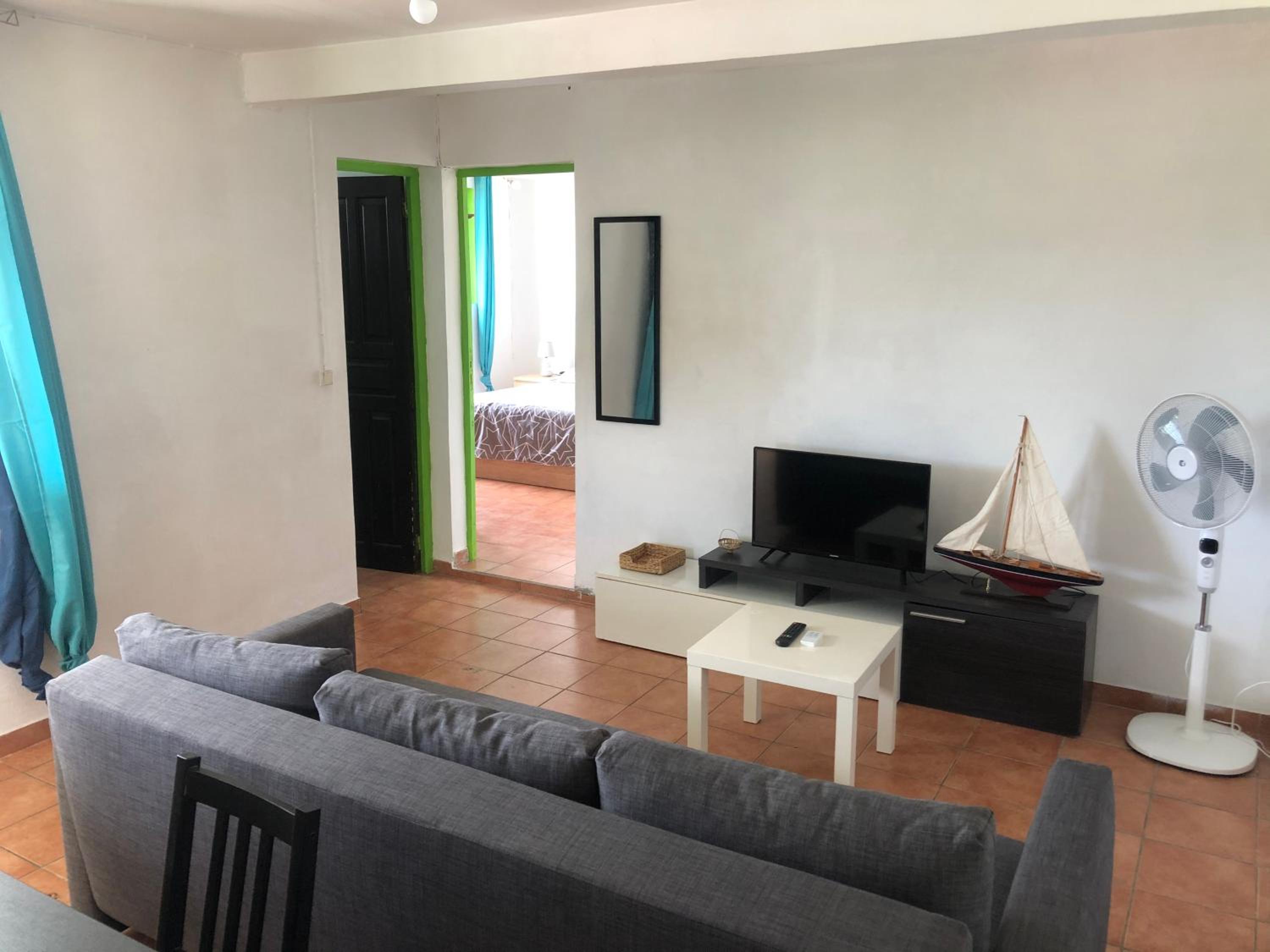 One-Bedroom Apartment - Photo 14