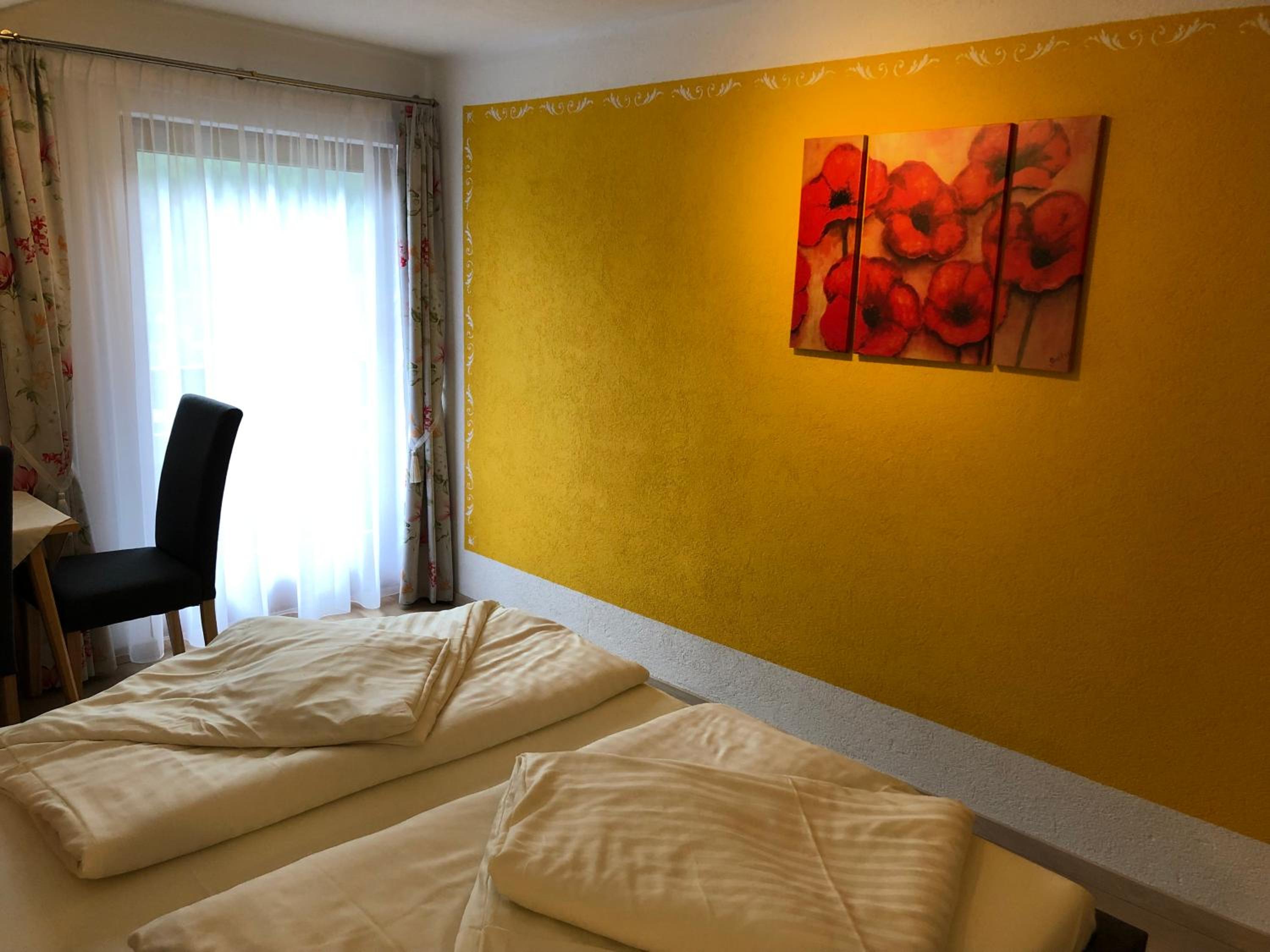 Two-Bedroom Apartment with Mountain View photo 1