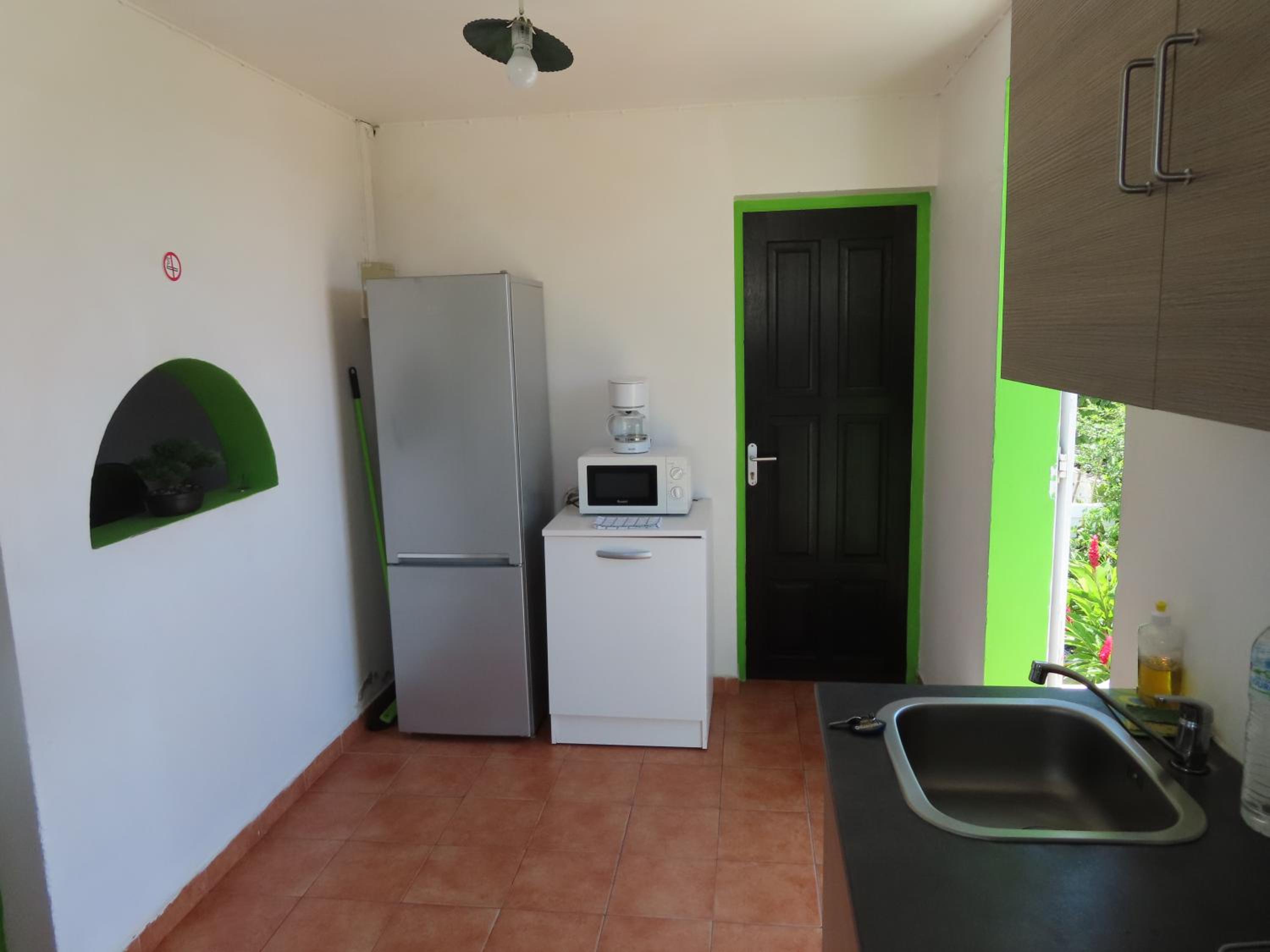 One-Bedroom Apartment - Photo 9