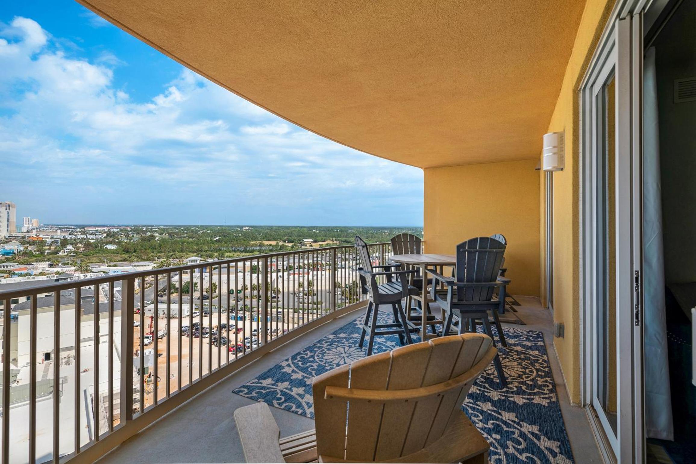 Apartment with Sea View photo 2