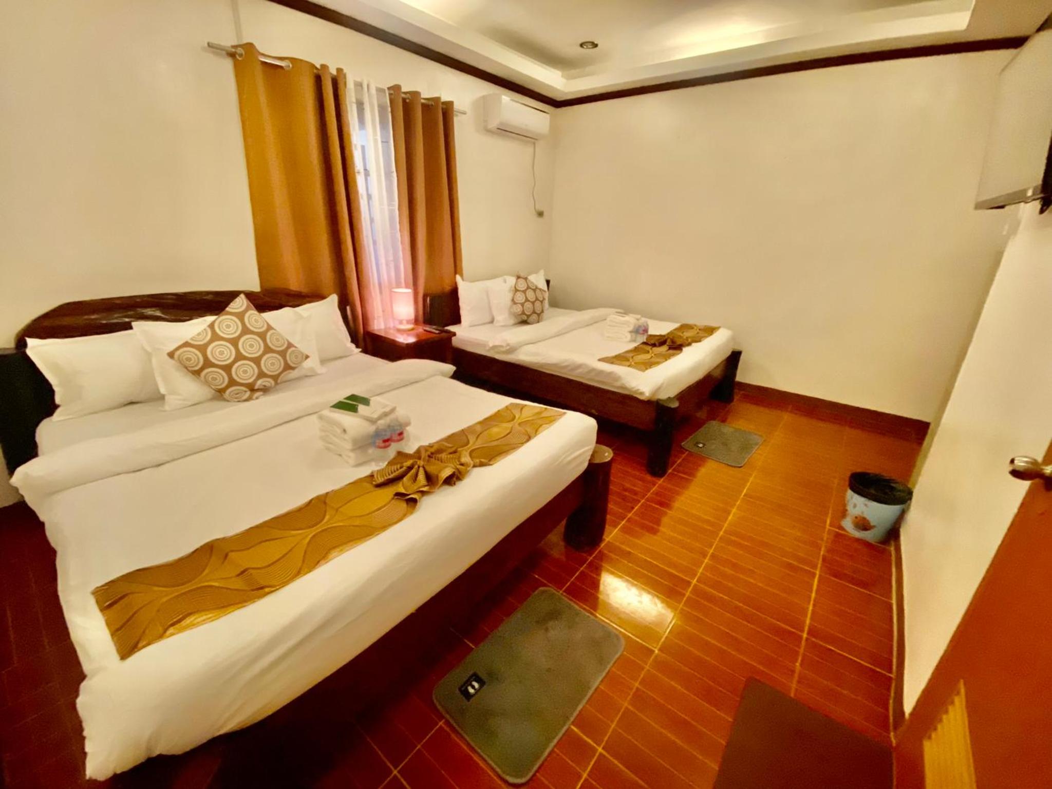 Standard Twin Room photo 2