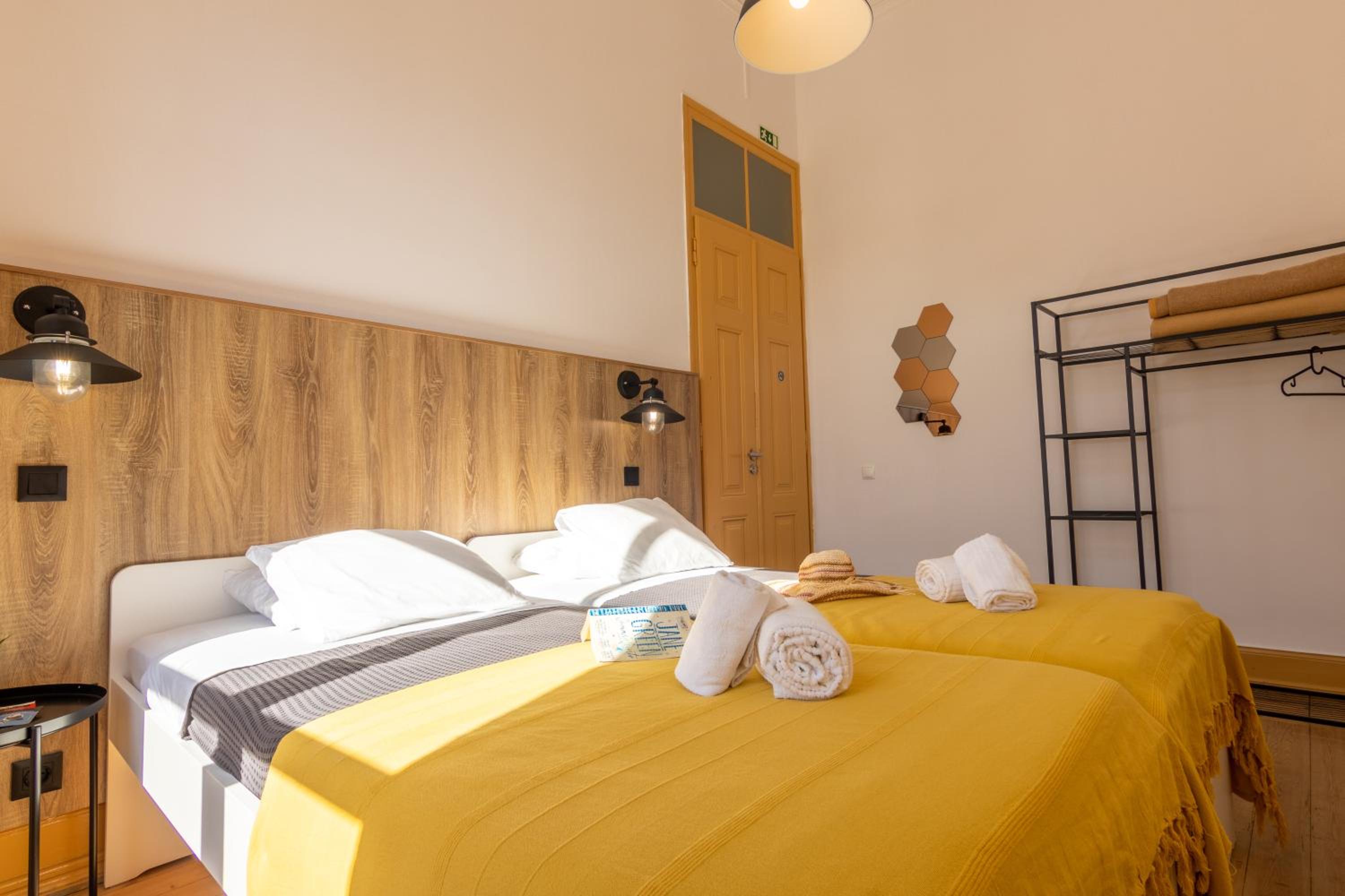 Twin Room - Photo 4