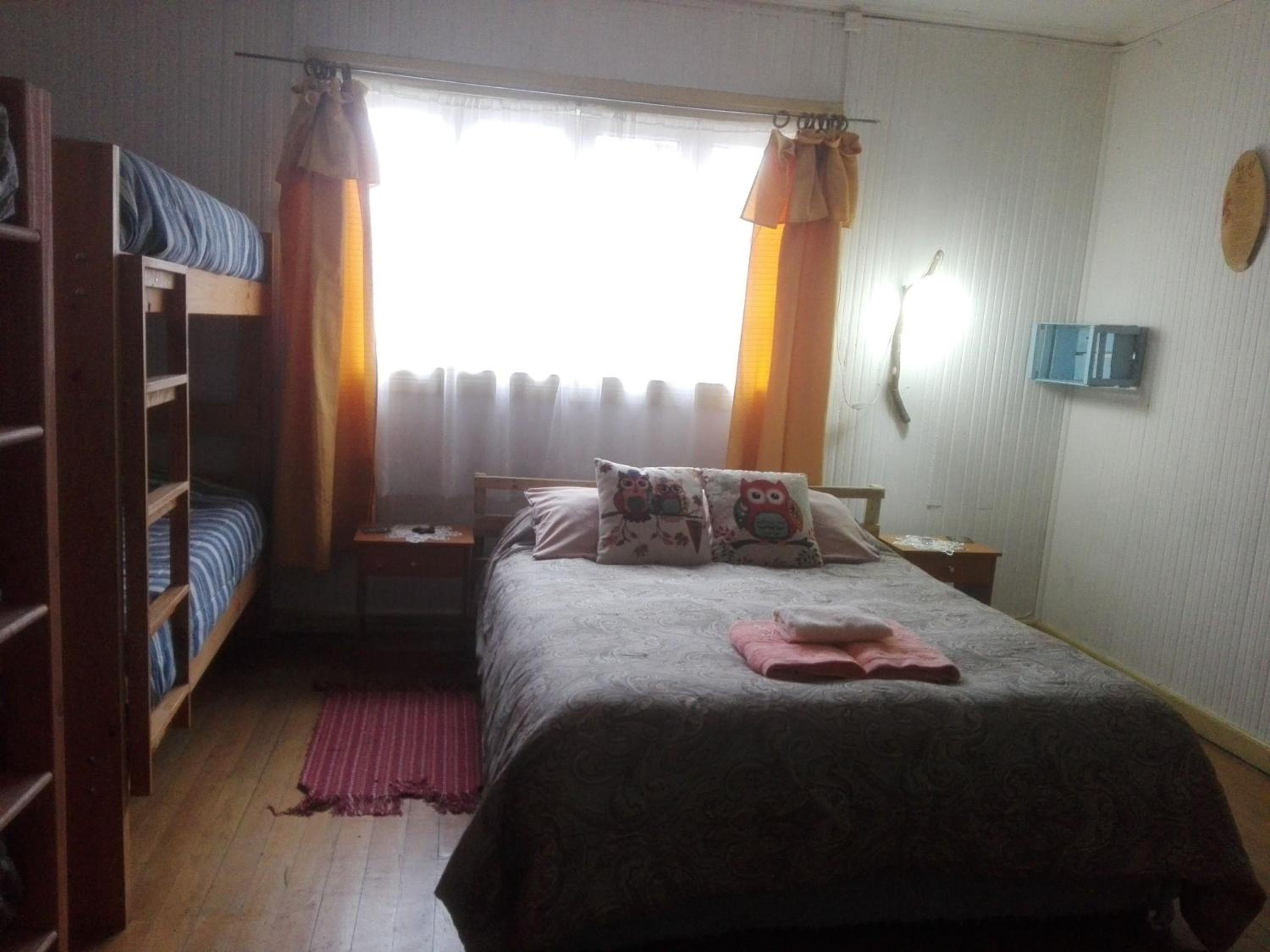 6-Bed Mixed Dormitory Room photo 3