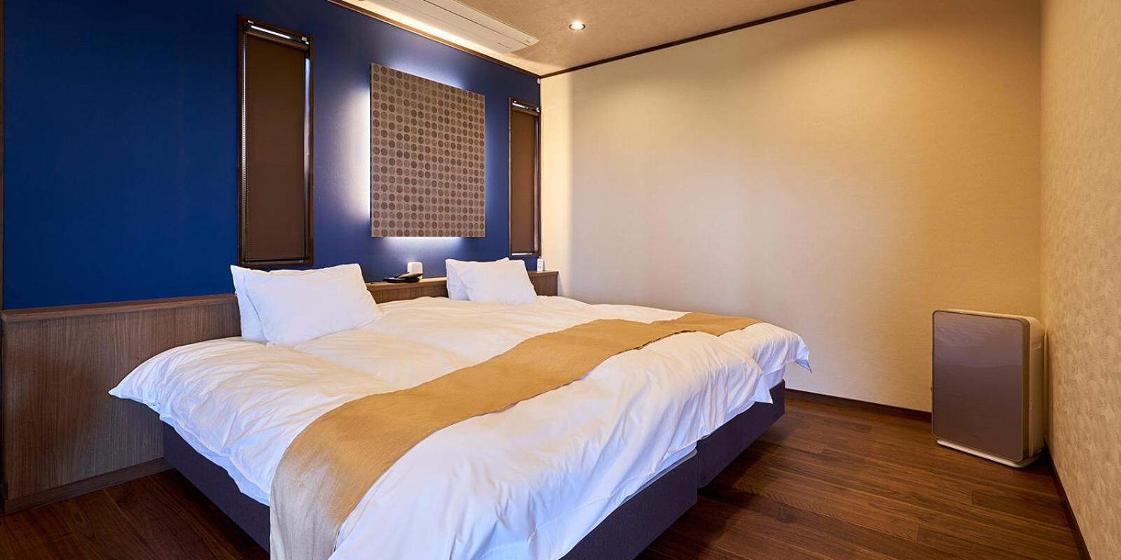 Suite - Photo 1