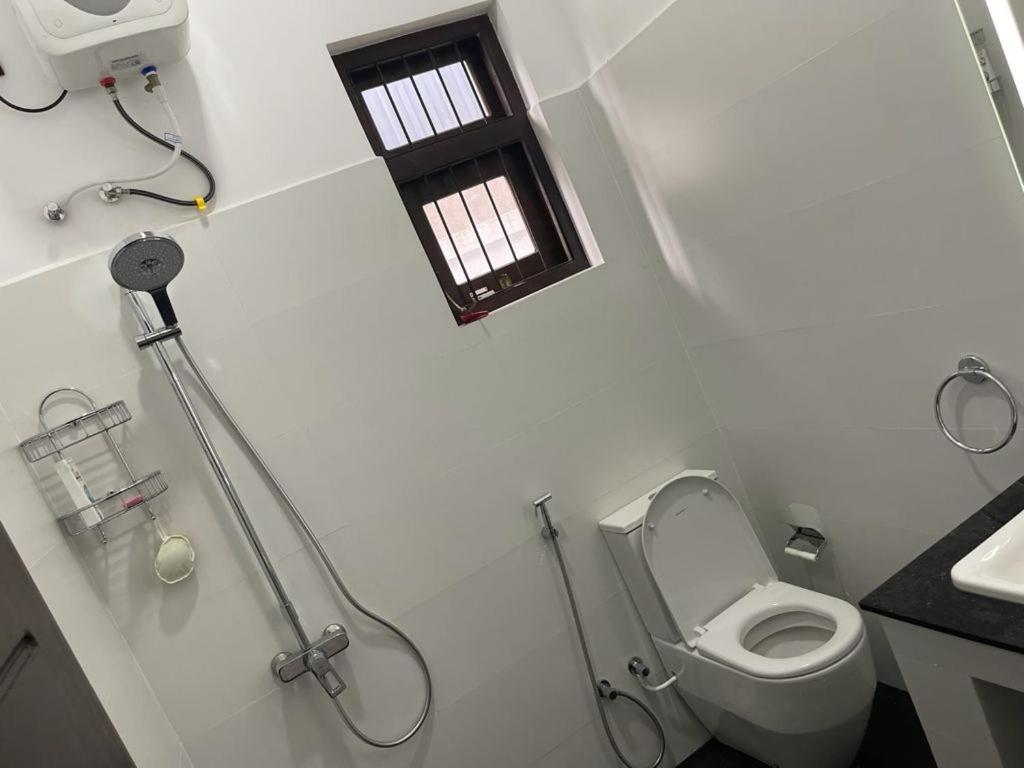 Single Room with Private Bathroom photo 1