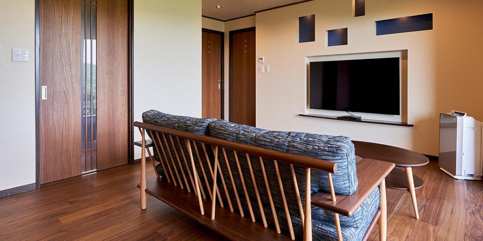 Executive Suite - Photo 6