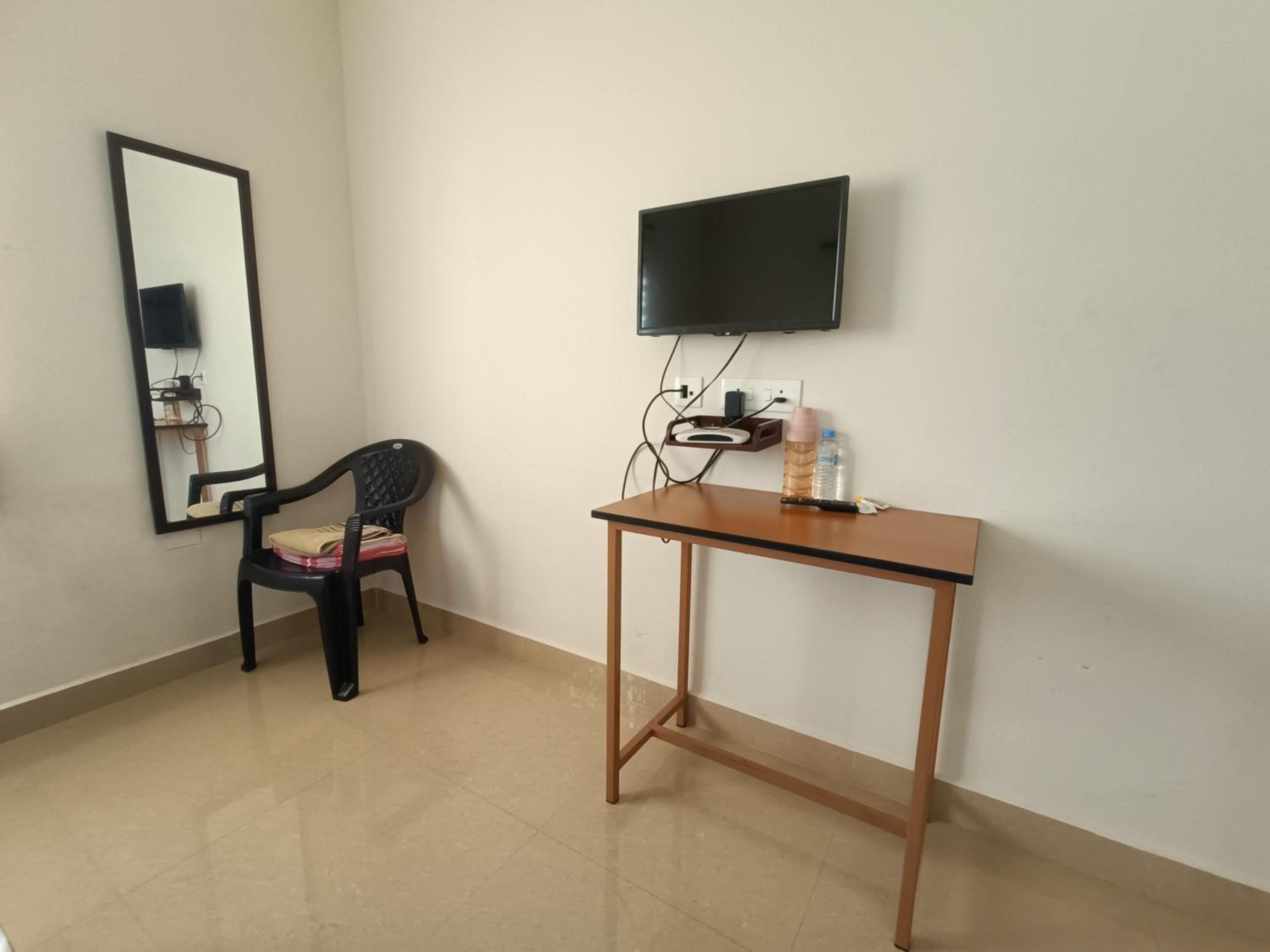 Standard Double Room with Fan - Photo 14