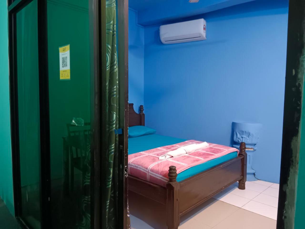 Double or Twin Room with Bathroom photo 2