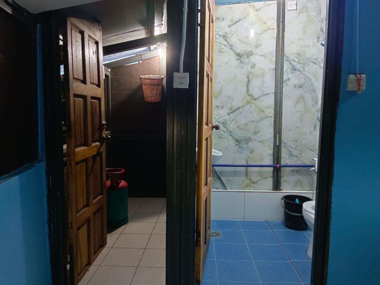 Budget Double Room photo 2