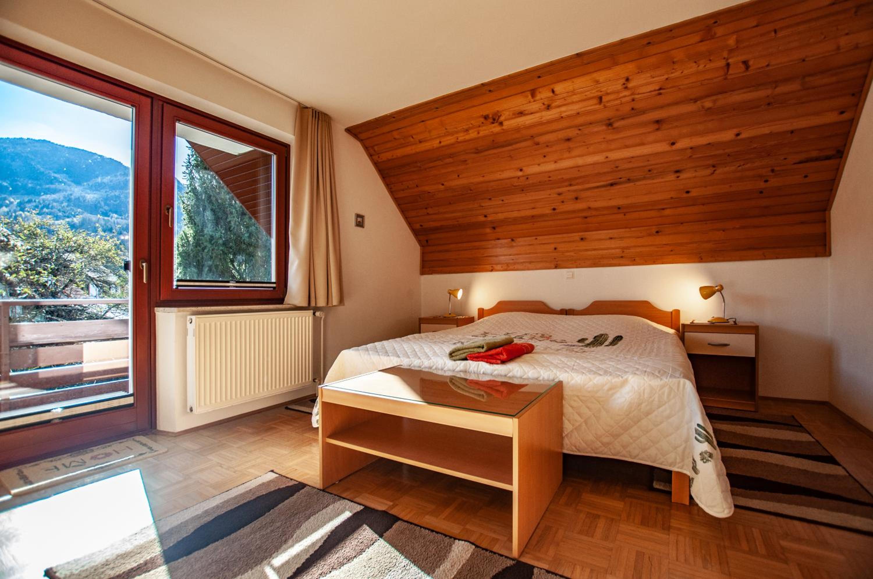 One-Bedroom Apartment with Balcony photo 1