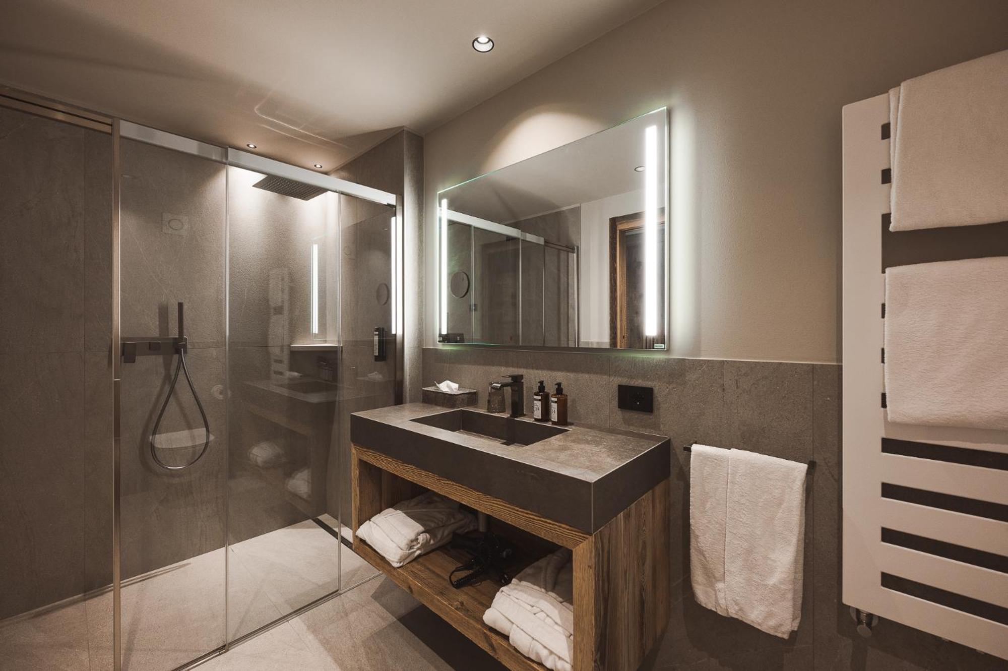 Superior Double or Twin Room photo 2