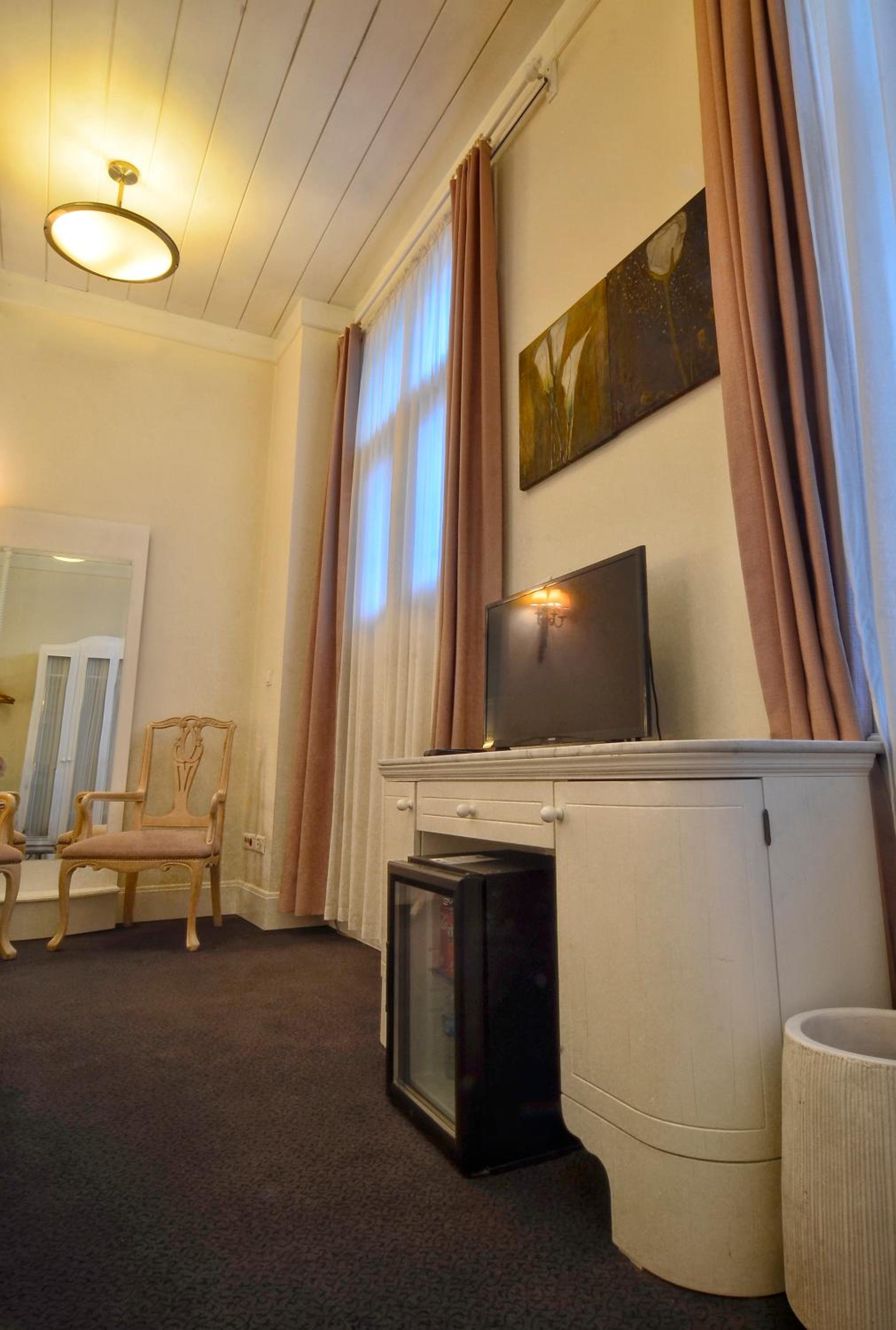 Suite - Photo 6
