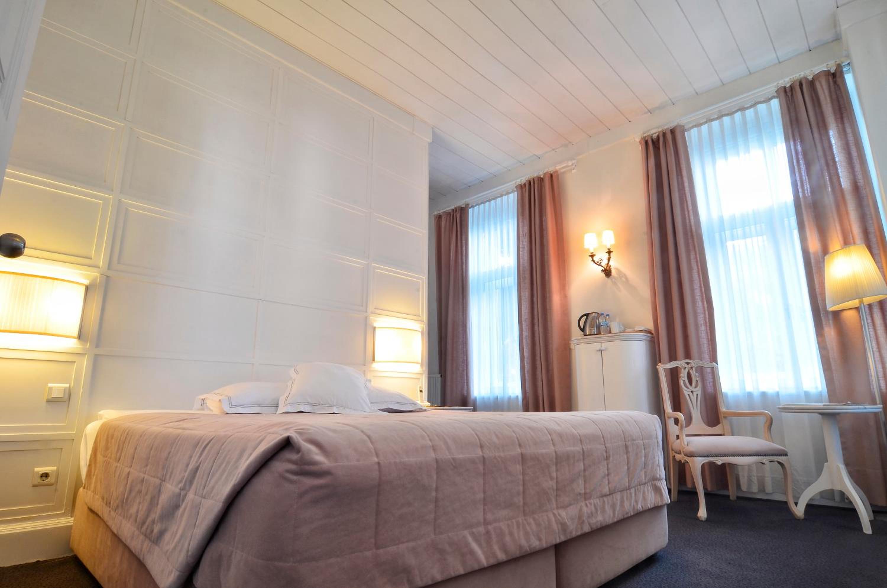 Standard Double Room - Photo 5