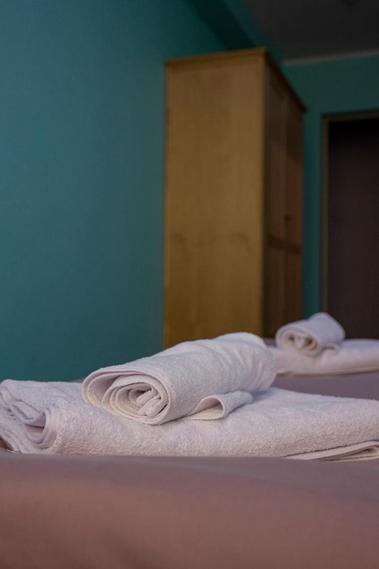 Double Room with Private Bathroom - Photo 10
