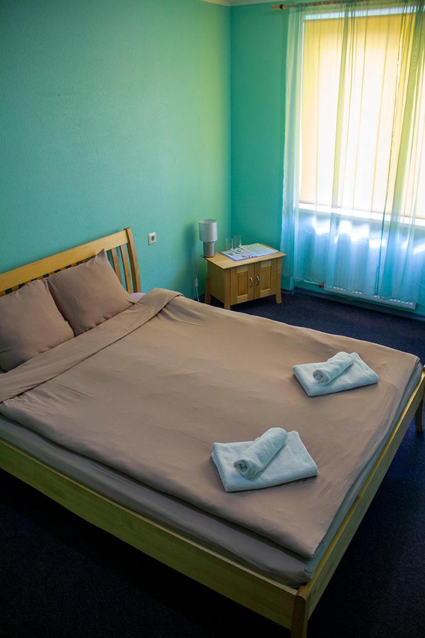 Double Room with Private Bathroom - Photo 8