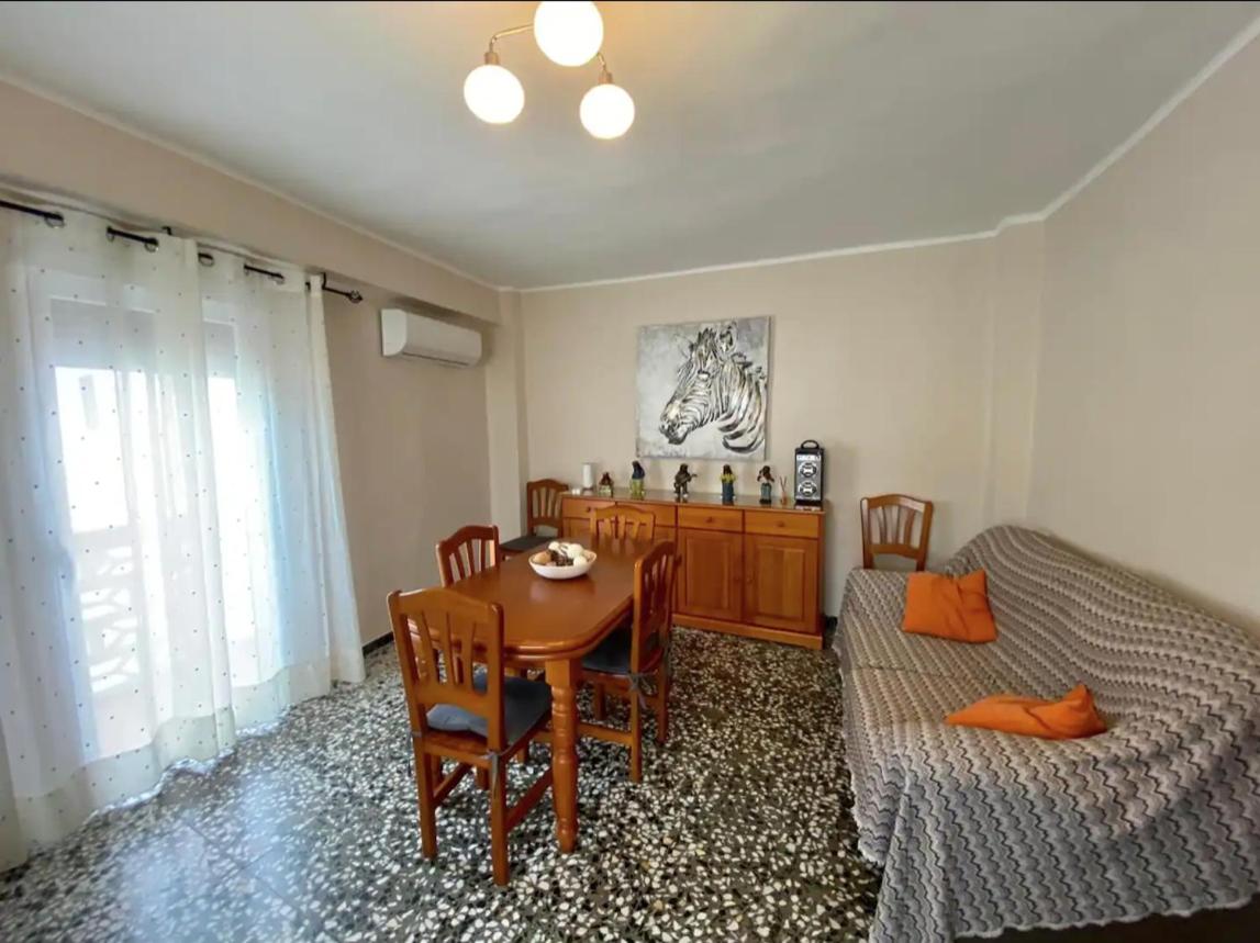 Three-Bedroom Apartment photo 2