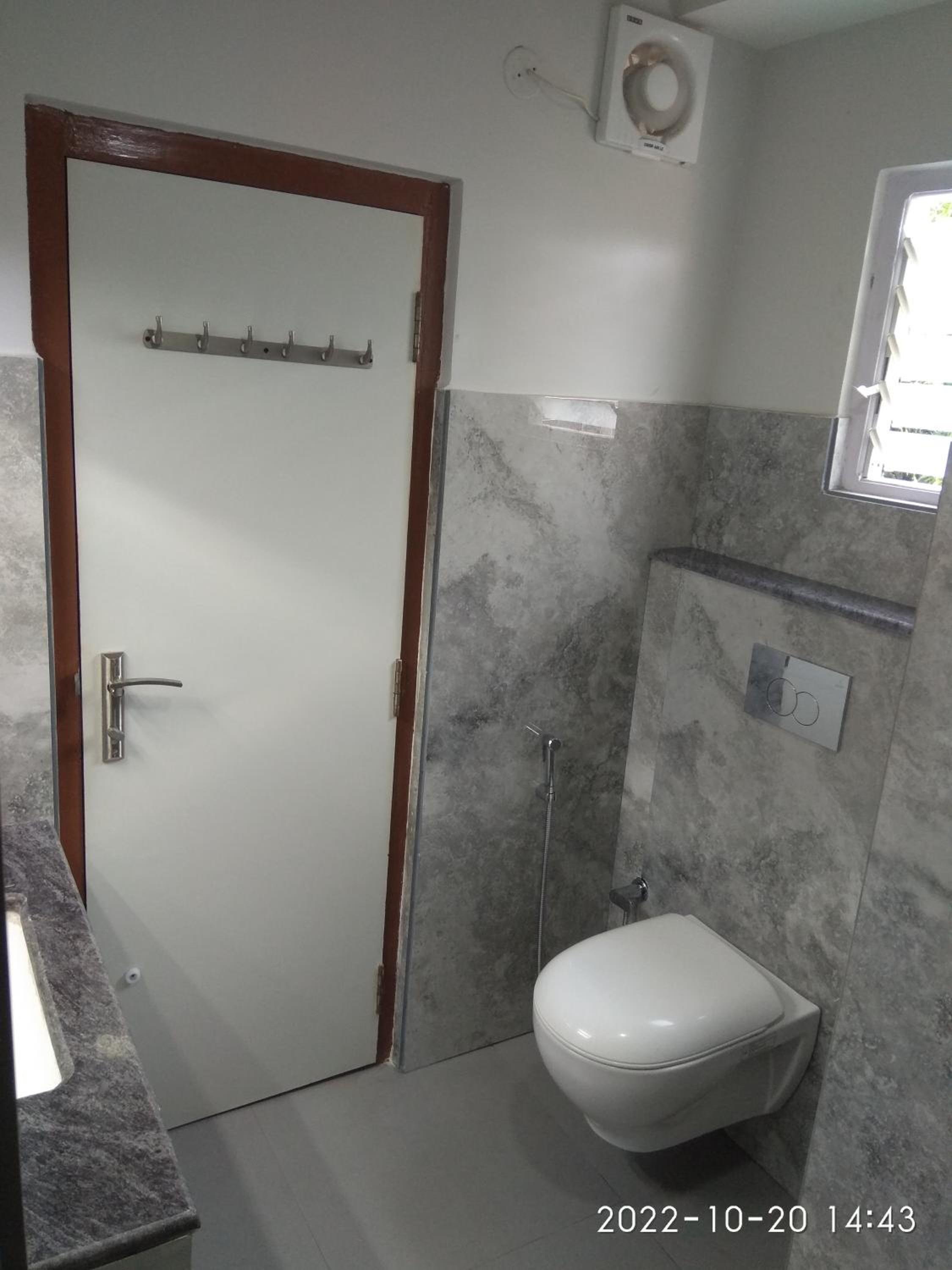 Deluxe Double Room - Photo 11