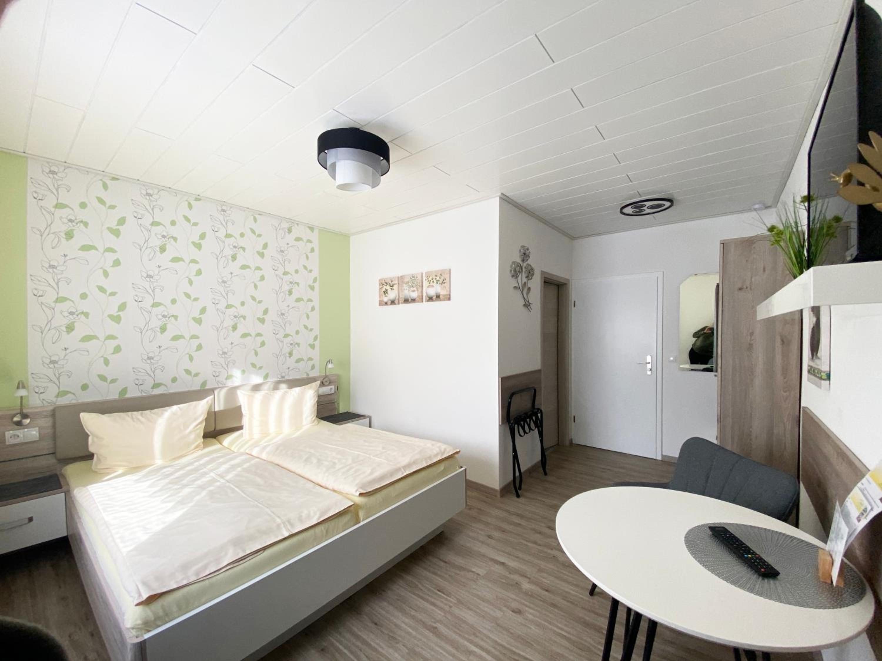 Double Room - Photo 4