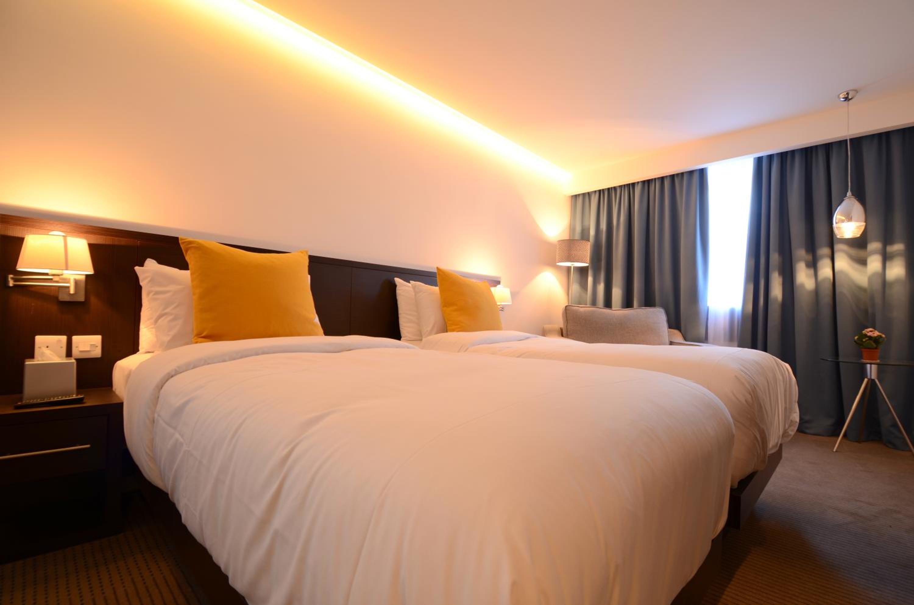 Large Double or Twin Room photo 2