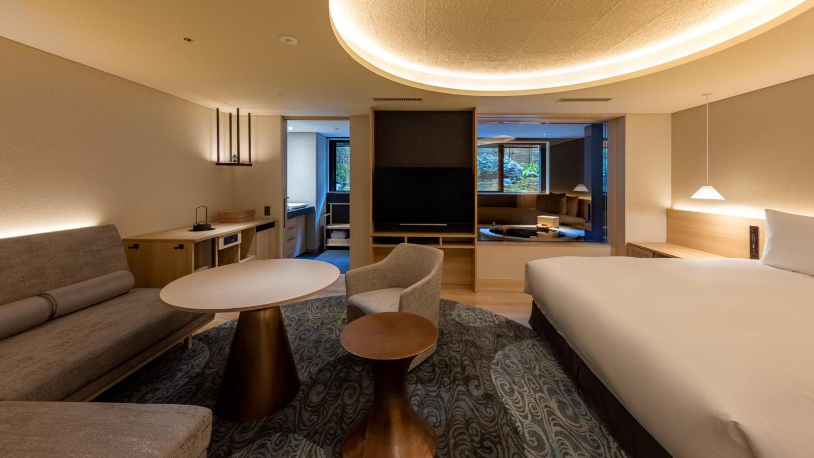 Stylish King Room with Hot Spring Bath