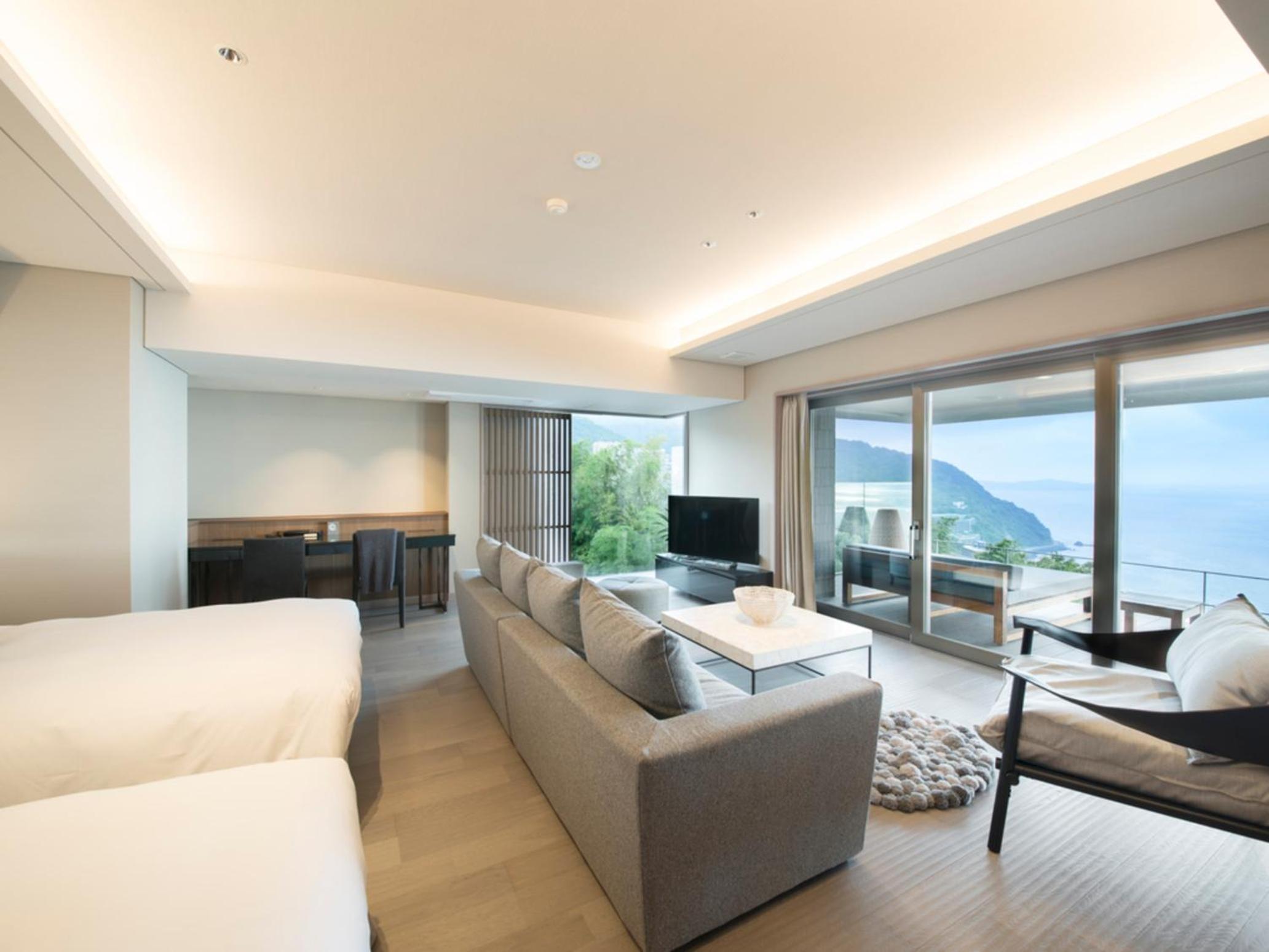 Corner Suite with Open-Air Bath and Ocean View with TEPPANYAKI Dinner photo 1