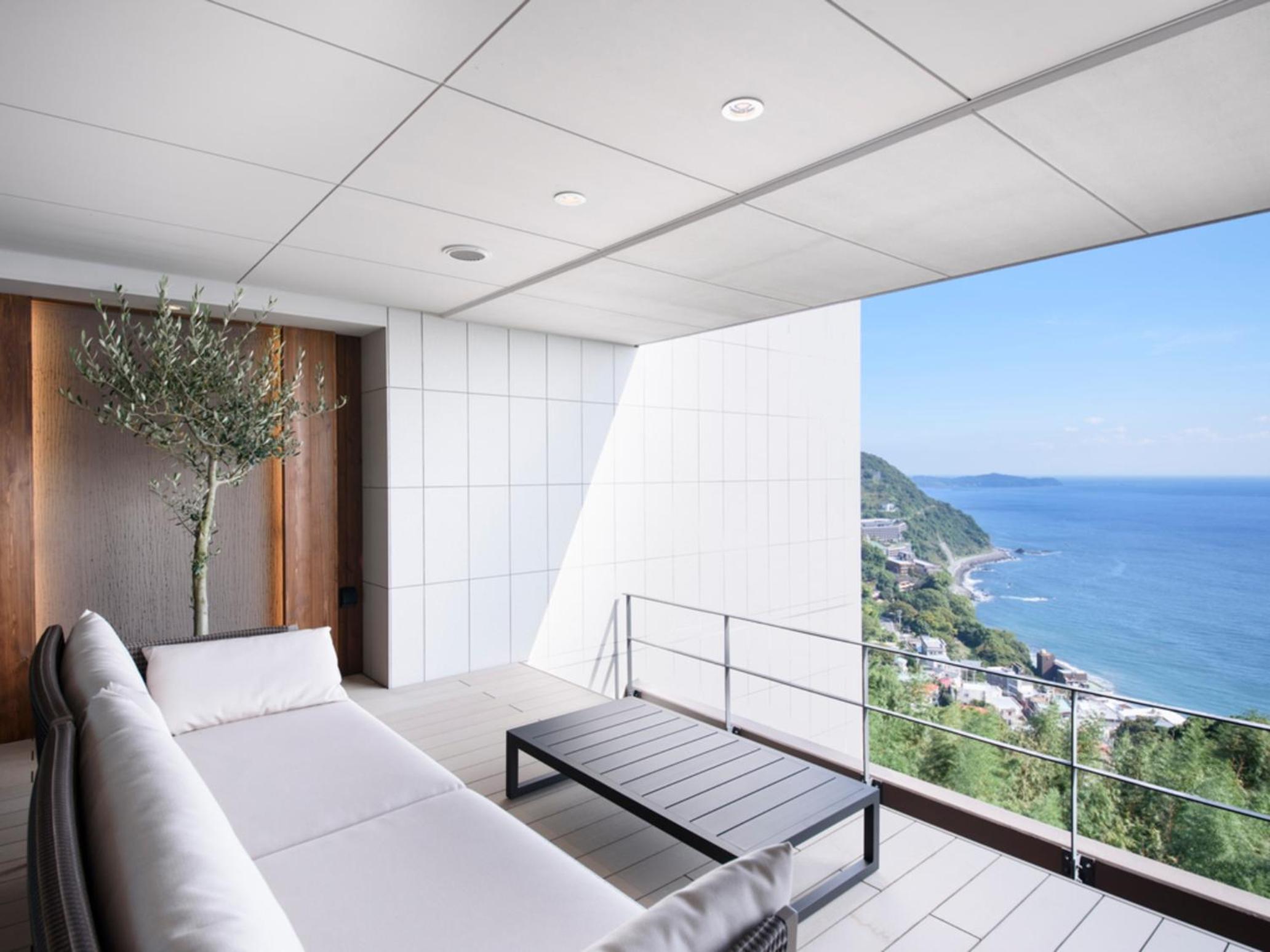 Deluxe Penthouse with Open-Air Bath and Ocean View with TEPPANYAKI Dinner photo 2