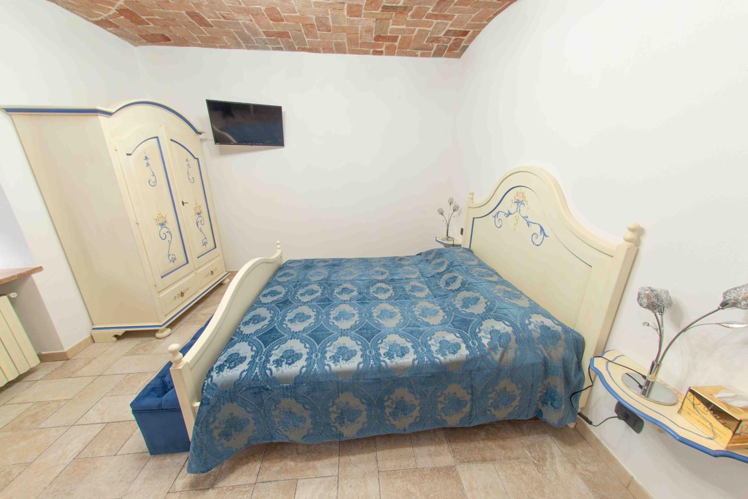 Double Room with Private Bathroom photo 1
