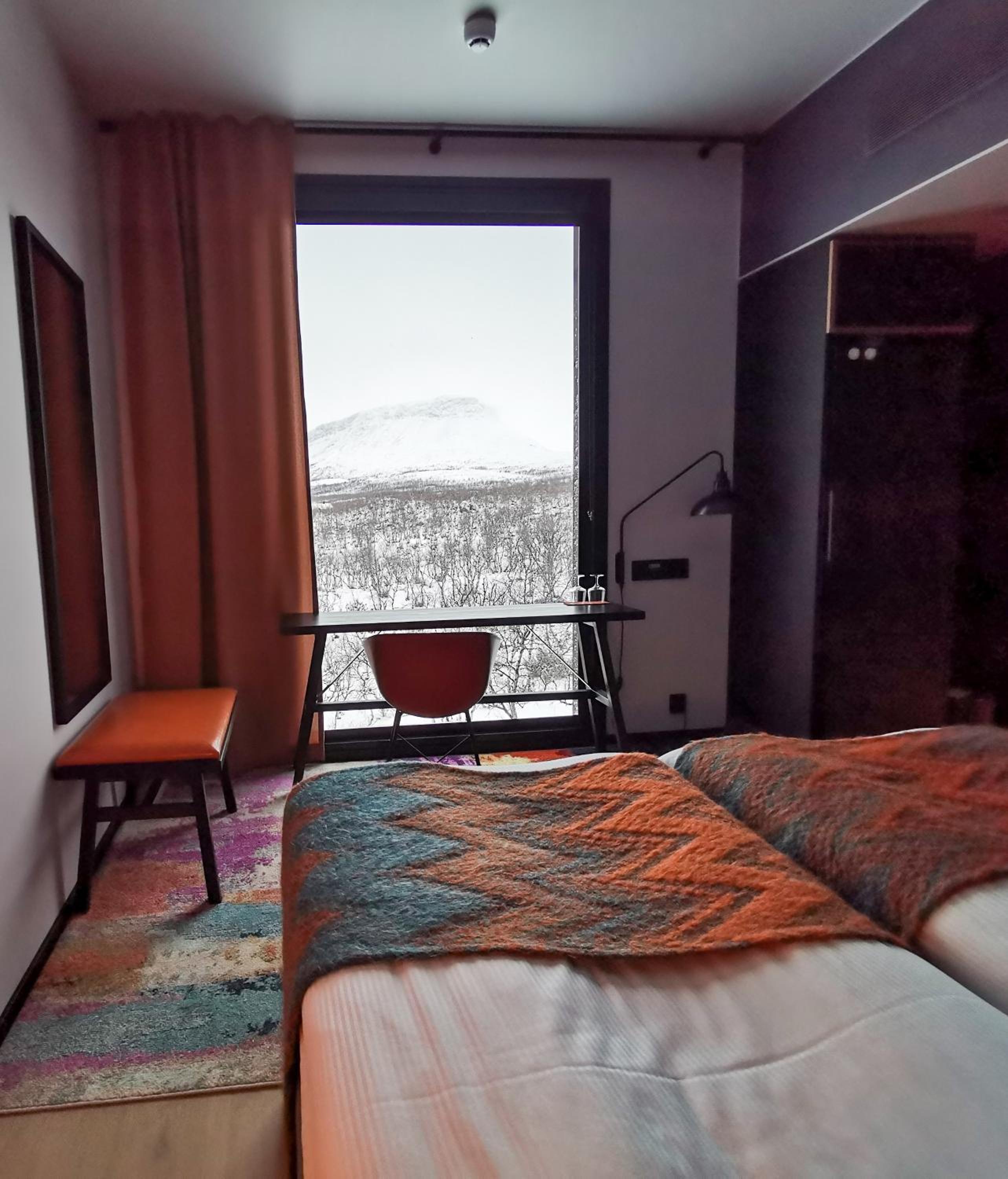 Double or Twin Room with Mountain View - Photo 3