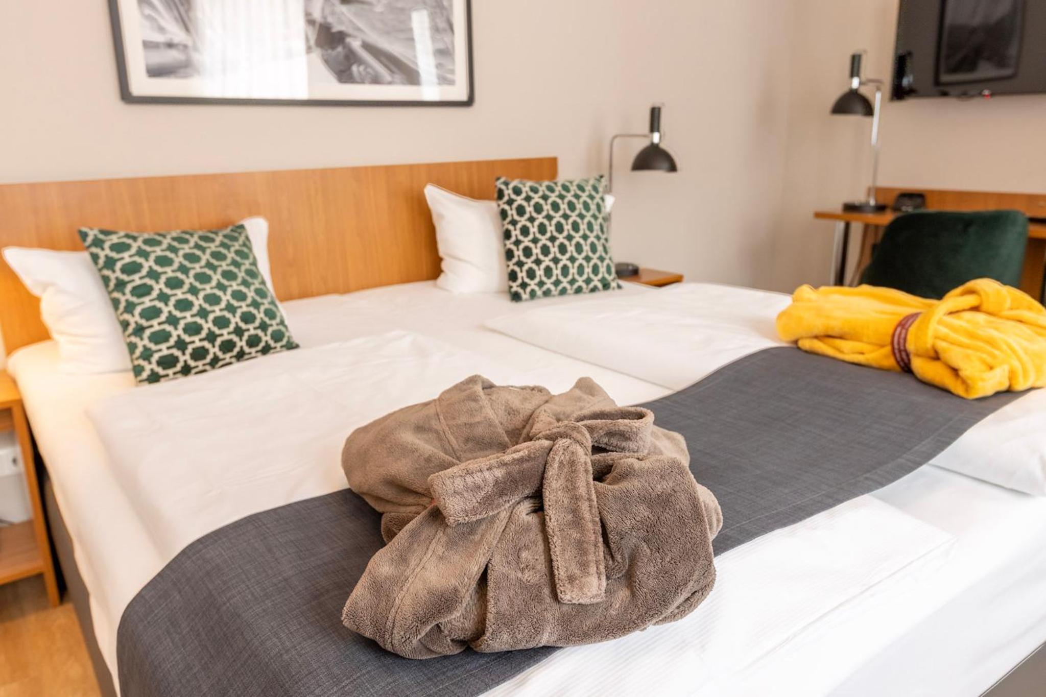 Comfort Double Room thumbnail 6